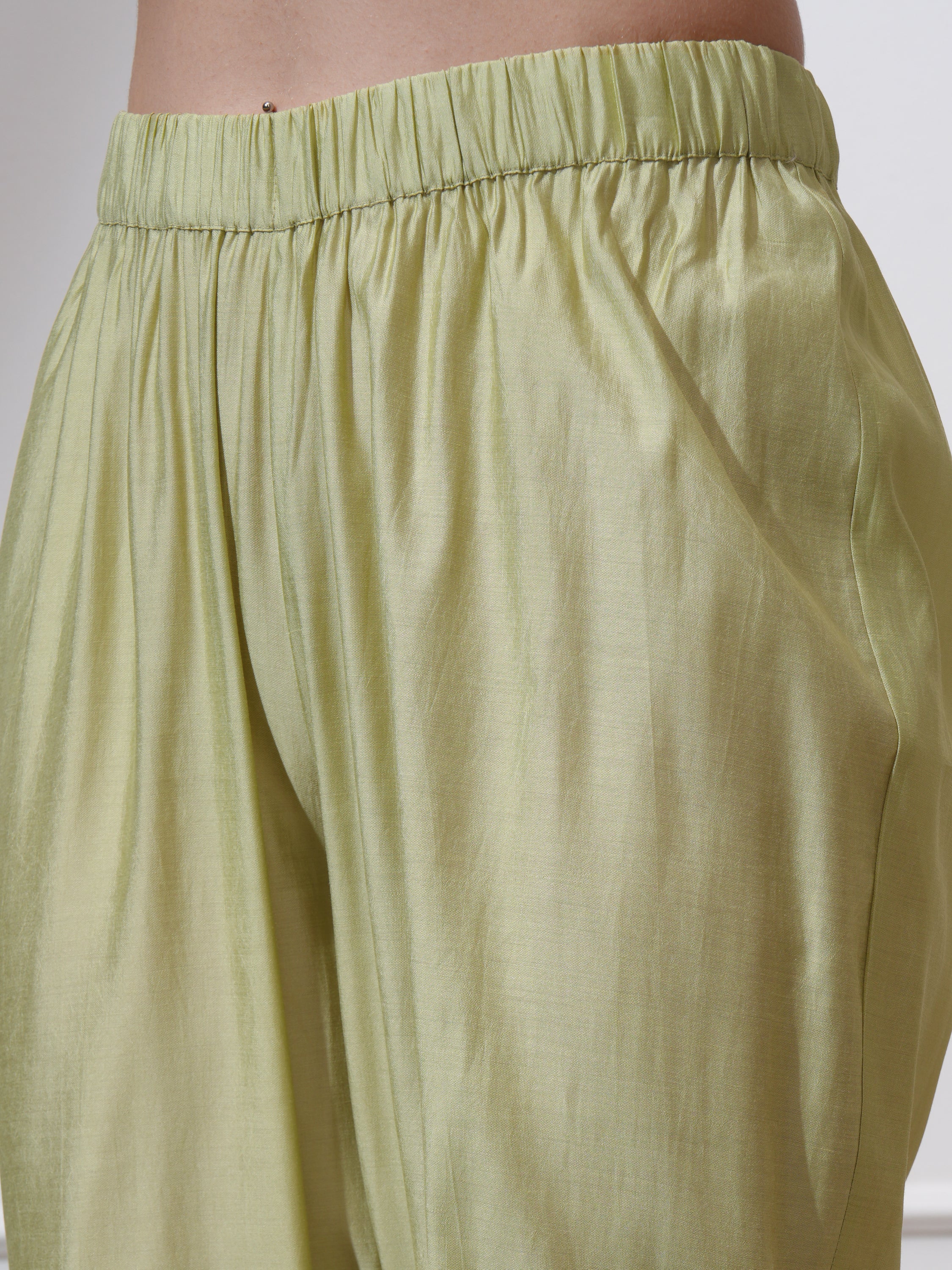 Vishudh Women Green Kurta With Palazzos And Dupatta - Green - Image 8