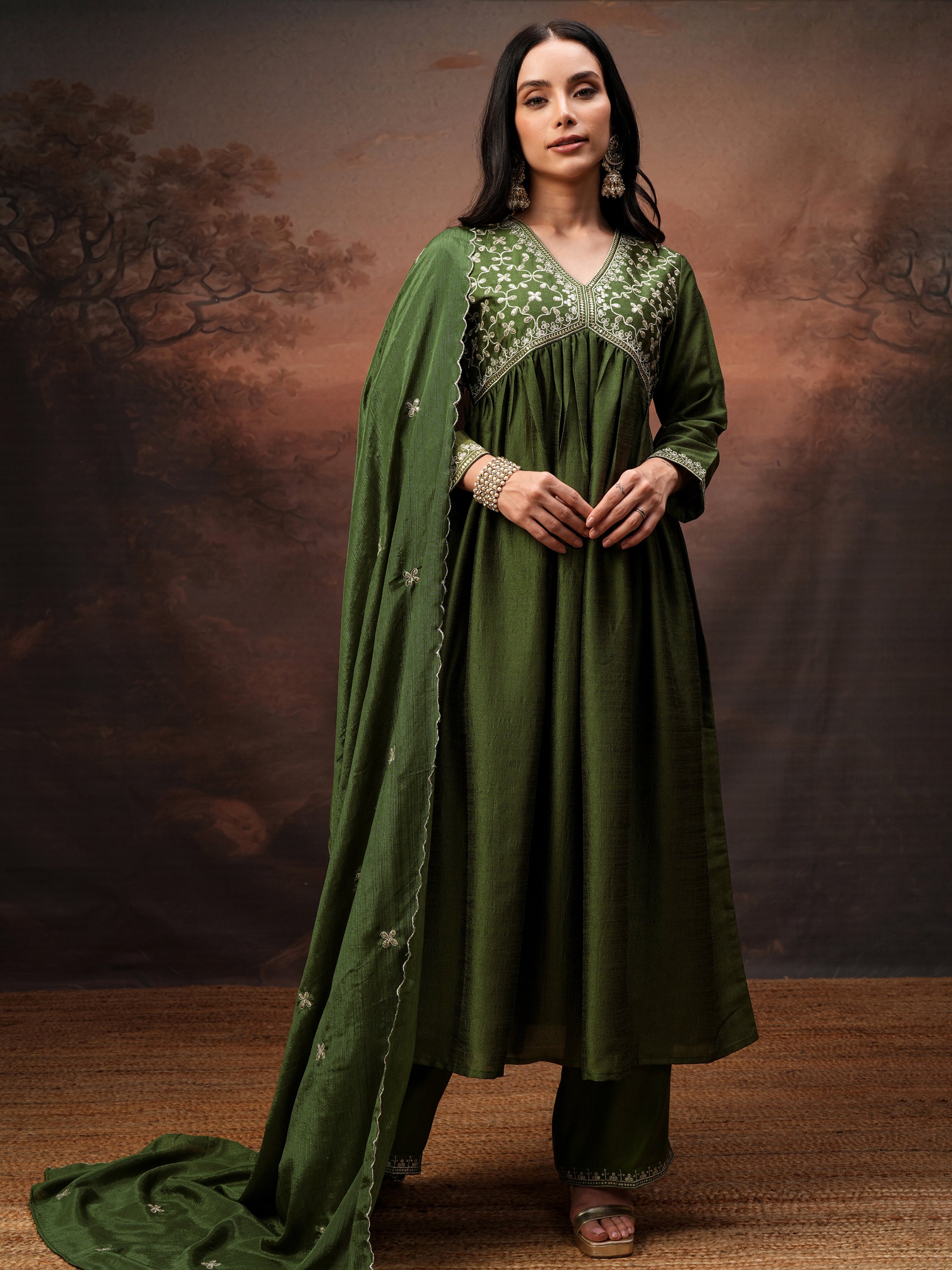 Vishudh Women Green Embroidered Kurta With Palazzo And Dupatta - Green - Image 2