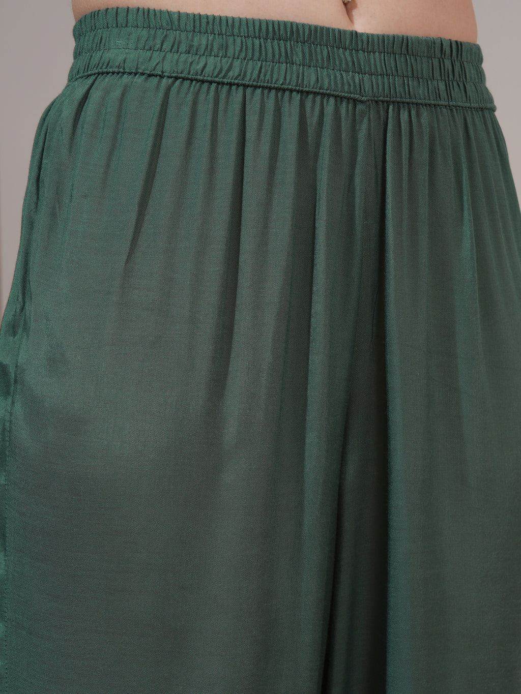 Vishudh Women Green Printed Kurta With Palazzo And Dupatta - Green - Image 8
