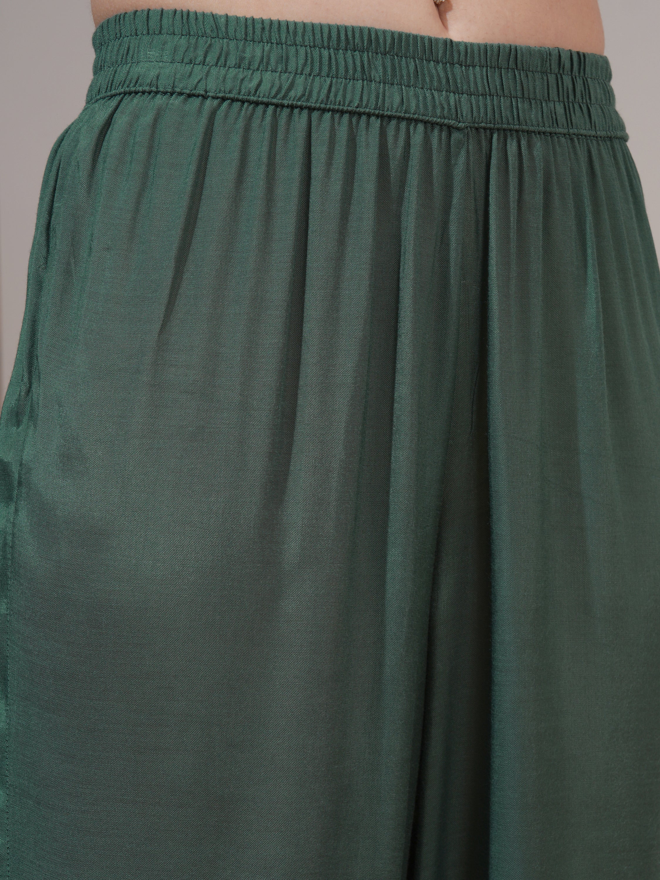 Vishudh Women Green Printed Kurta With Palazzo And Dupatta - Green - Image 8