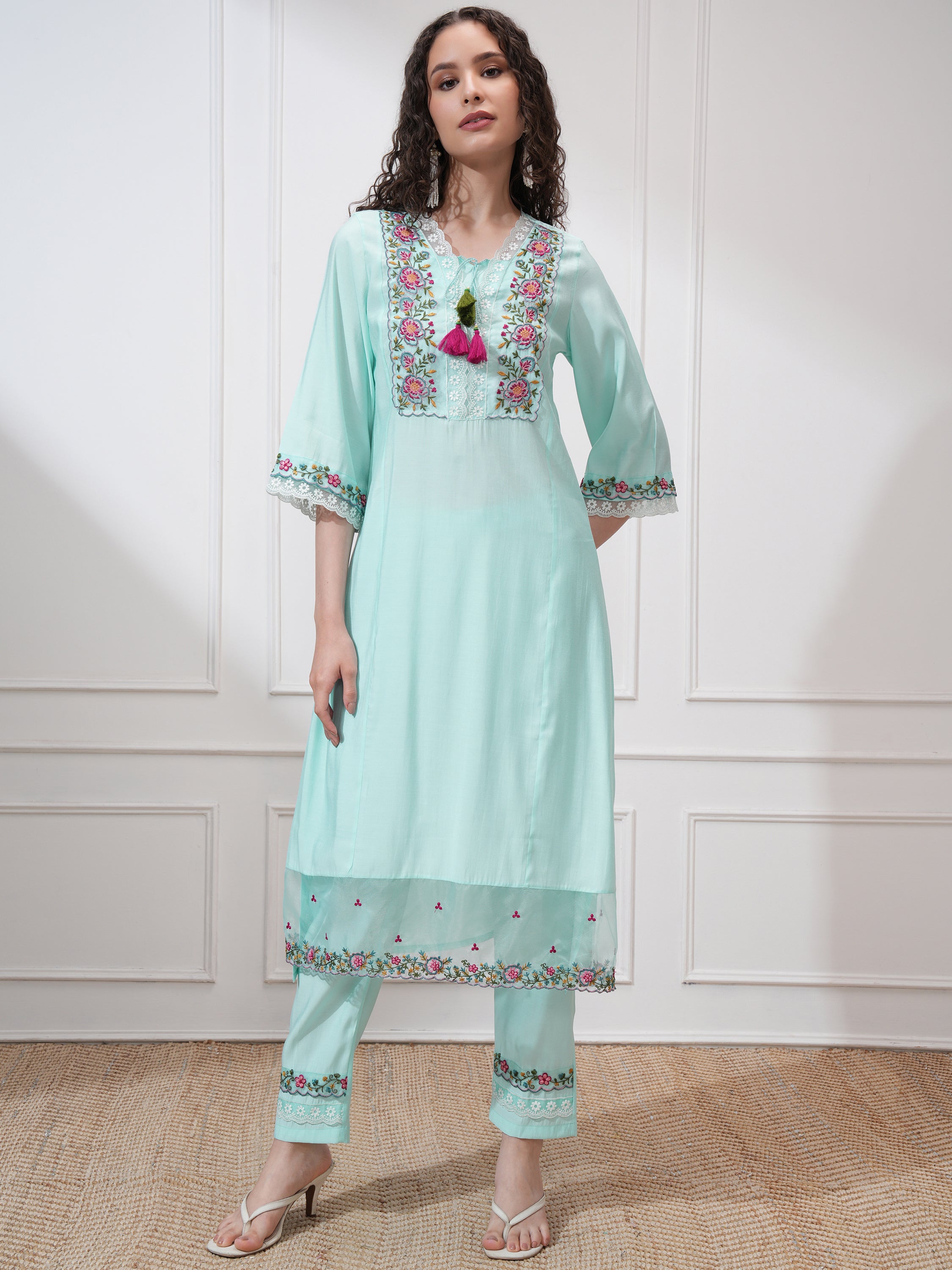Vishudh Women Blue Embroidered Kurta With Trouser - Blue - Image 2