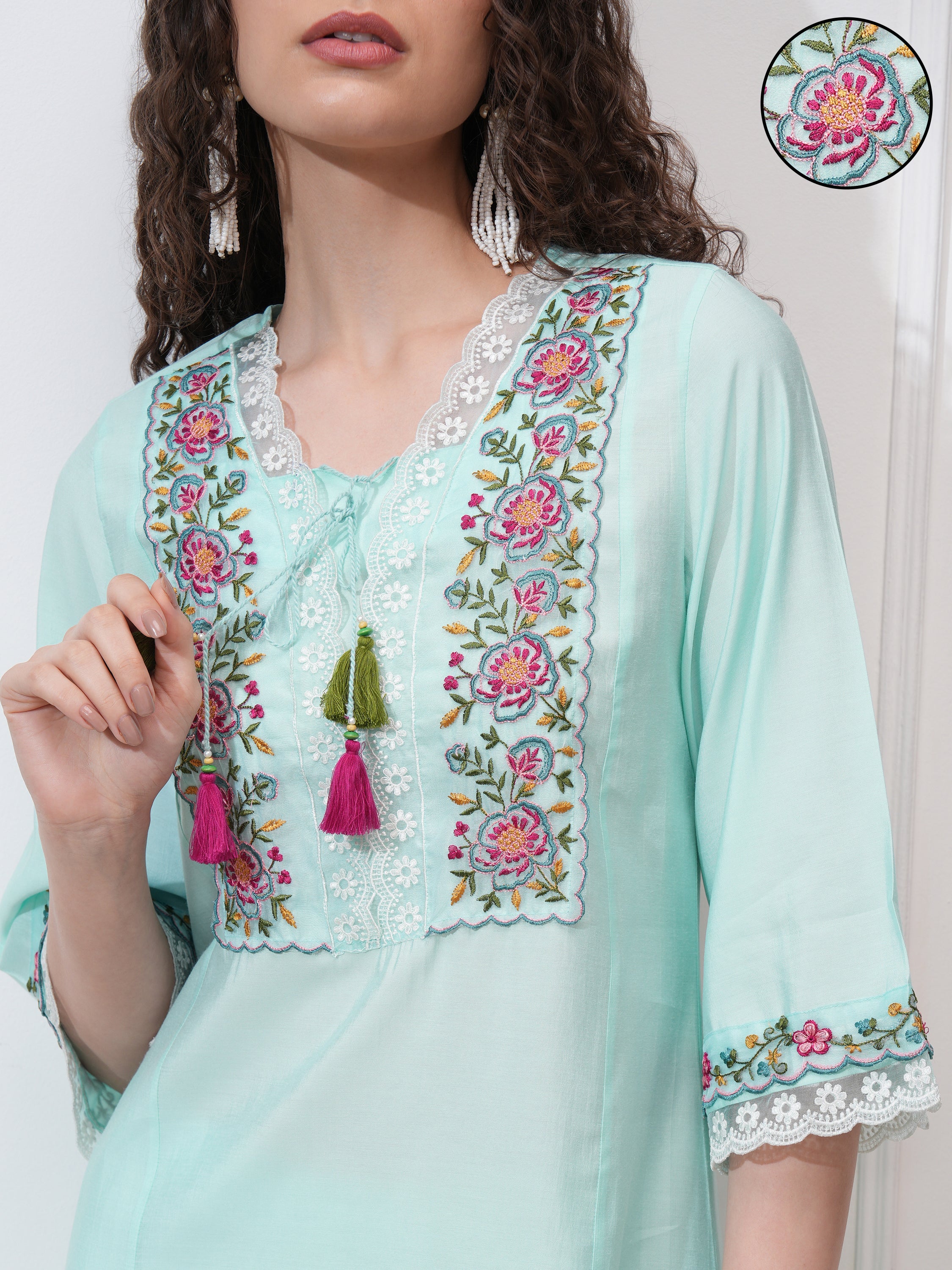 Vishudh Women Blue Embroidered Kurta With Trouser - Blue - Image 5