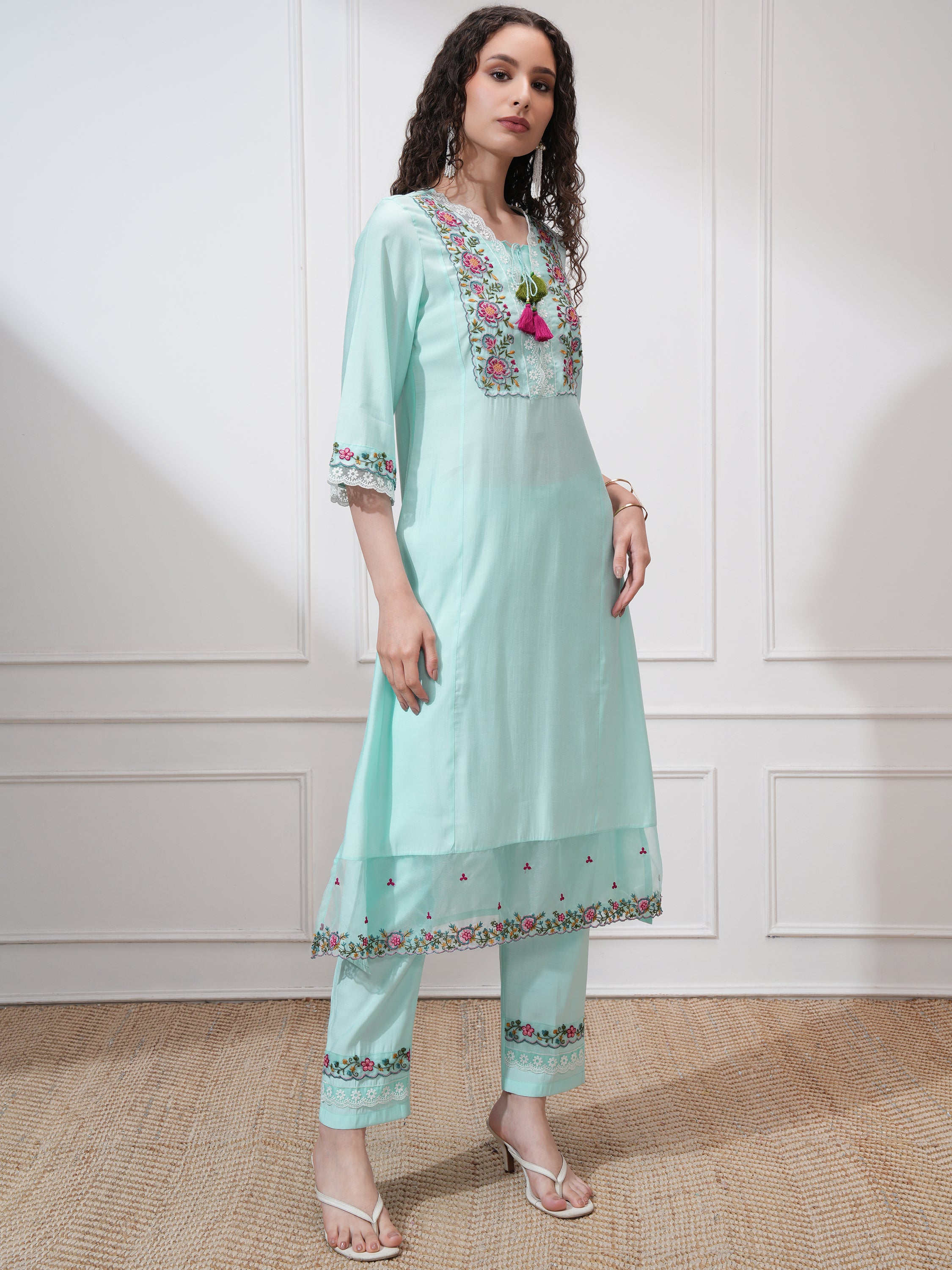 Vishudh Women Blue Embroidered Kurta With Trouser - Blue - Image 6