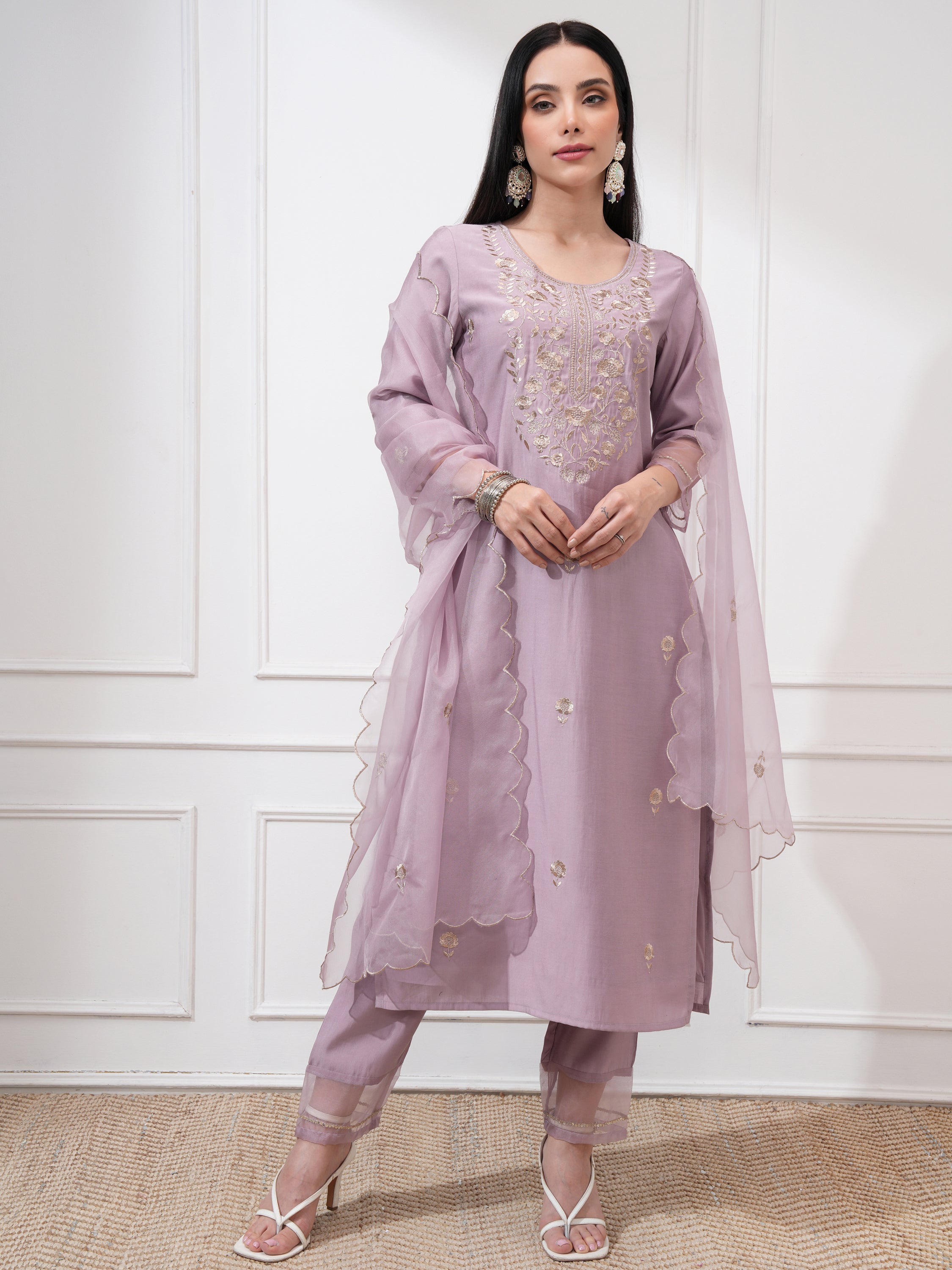 Vishudh Women Mauve Embroidered Kurta With Trousers And Dupatta - Mauve - Image 2