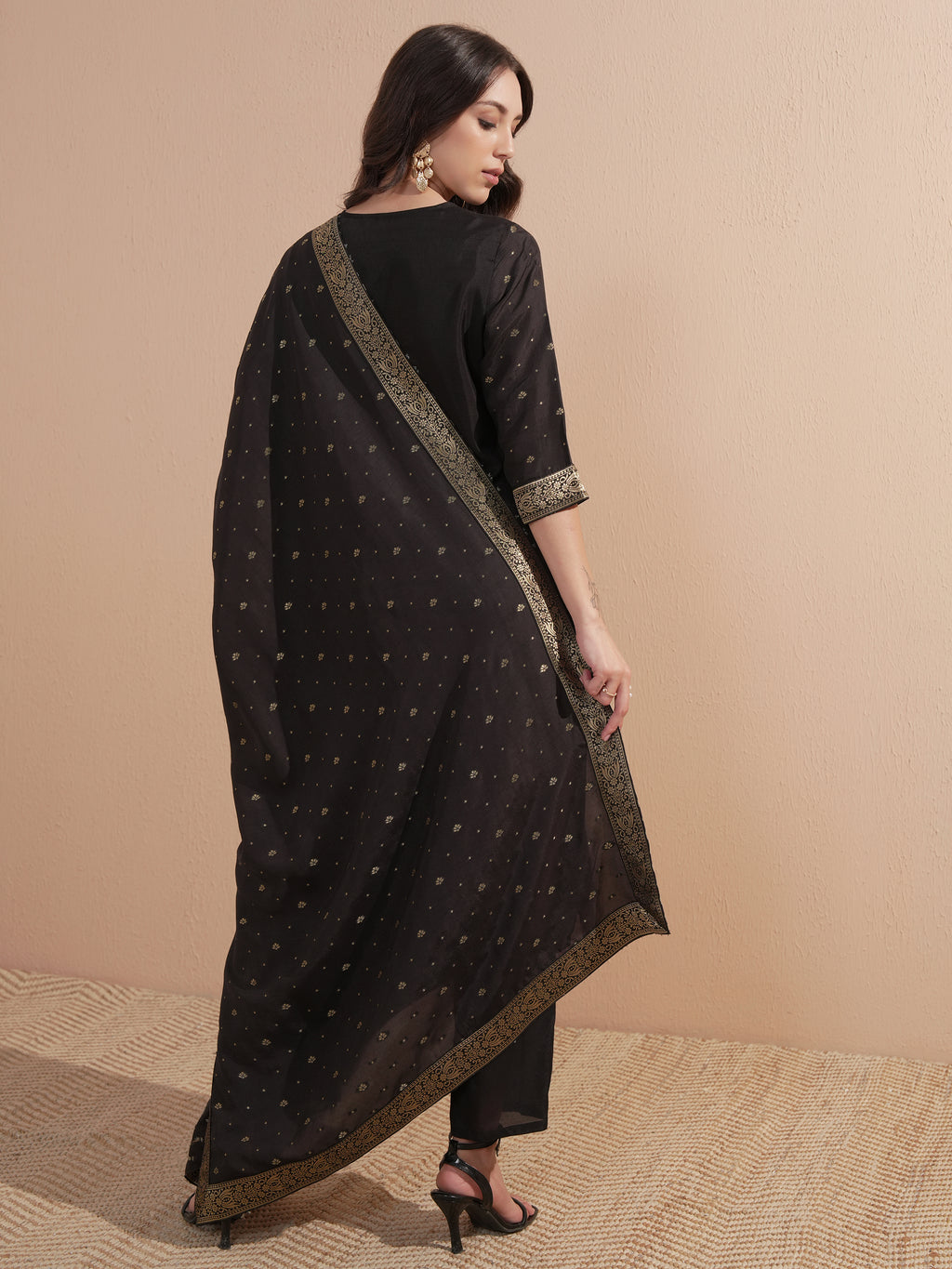 Vishudh Women Black Printed Kurta With Trouser And Dupatta - Black - Image 3