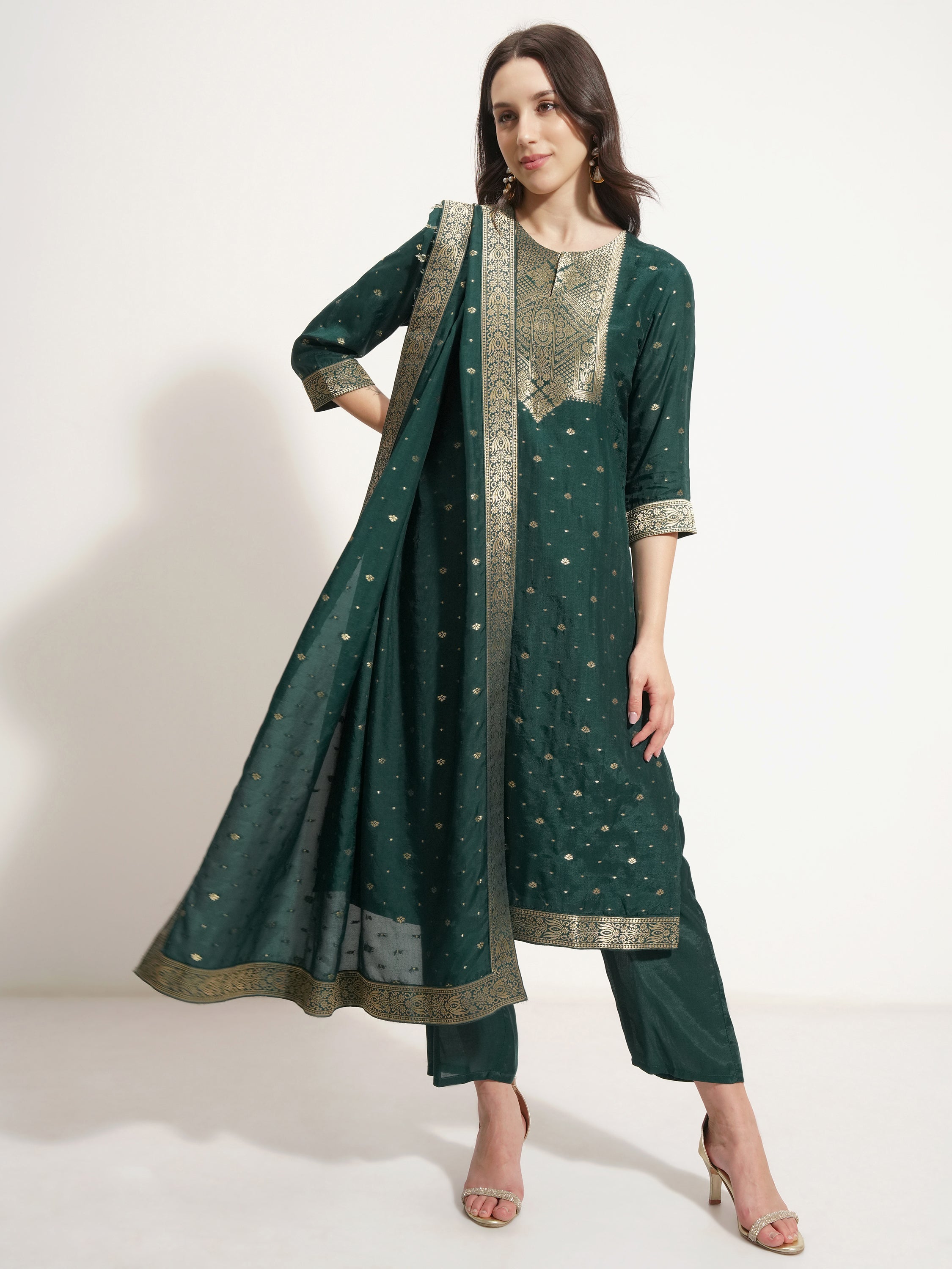 Vishudh Women Green Printed Kurta With Trouser And Dupatta - Green - Image 2