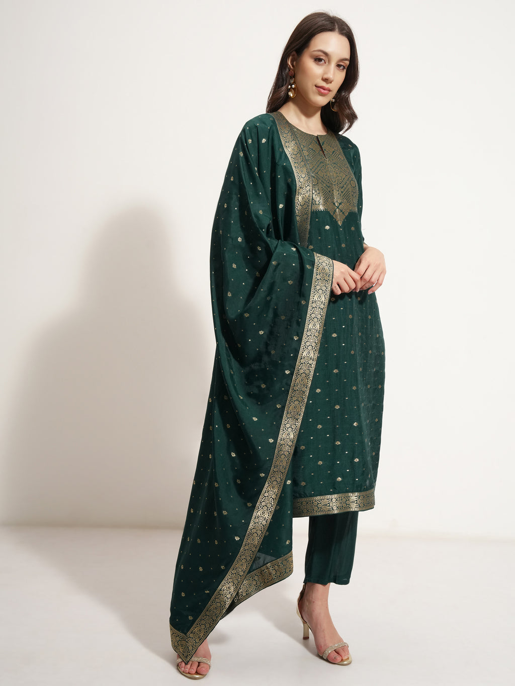 Vishudh Women Green Printed Kurta With Trouser And Dupatta - Green - Image 6