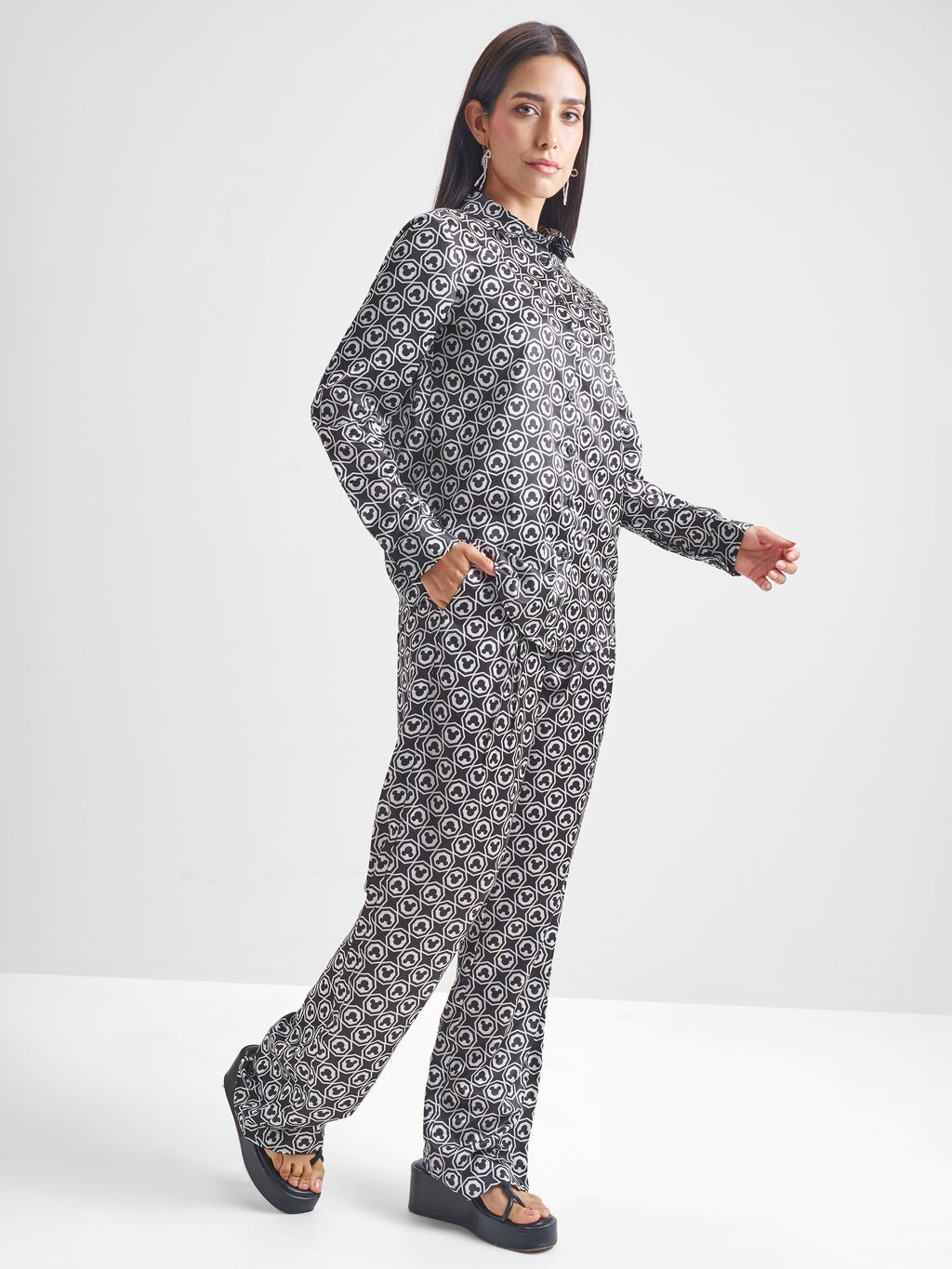 Disney By Tokyo Talkies Women Black Mickey Mouse Shirt With Trouser Co-Ords - Black - Image 4