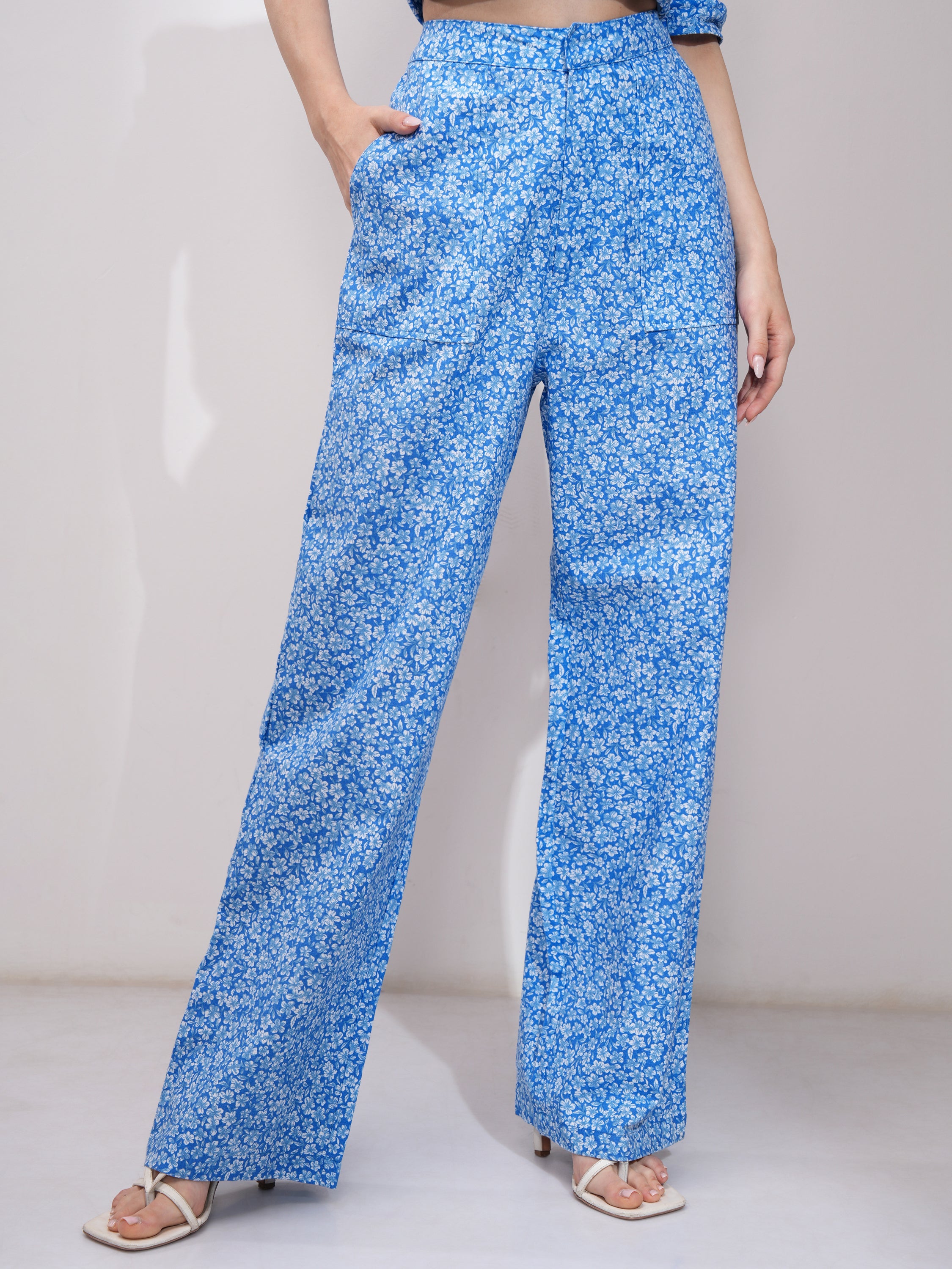 Tokyo Talkies Women Bluewhite Co-Ord With Ruched Crop Top With High Waisted Flared Trouser Co-Ords - Blue - Image 7