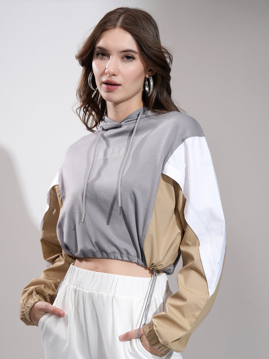 Tokyo Talkies Women Grey Printed Pullover Hood Sweatshirt - Grey - Image 4