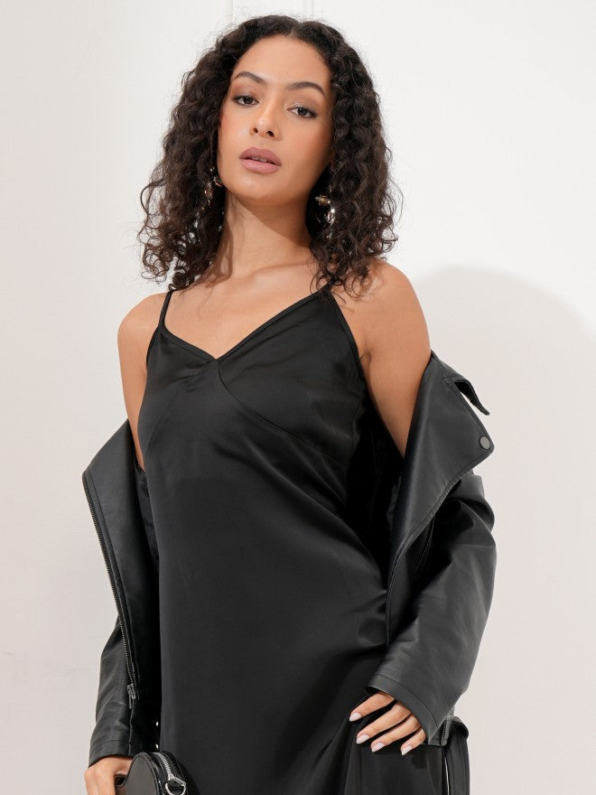 Tokyo Talkies Women Black Solid Sheath Dress - Black - Image 1