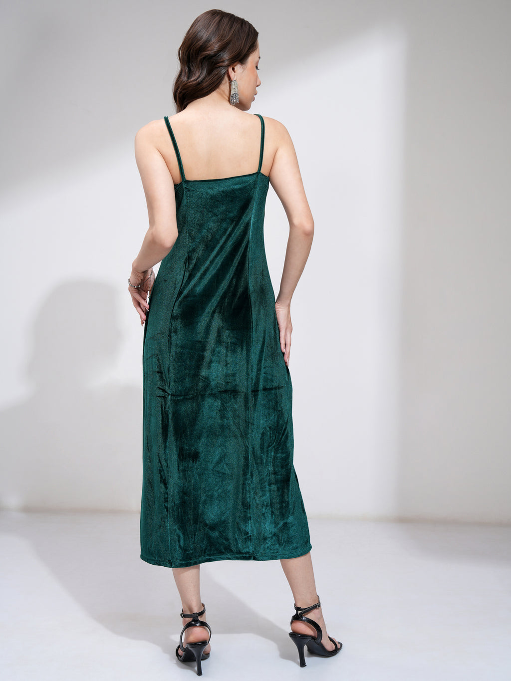 Tokyo Talkies Women Green Solid Bodycon Dress - Green - Image 3