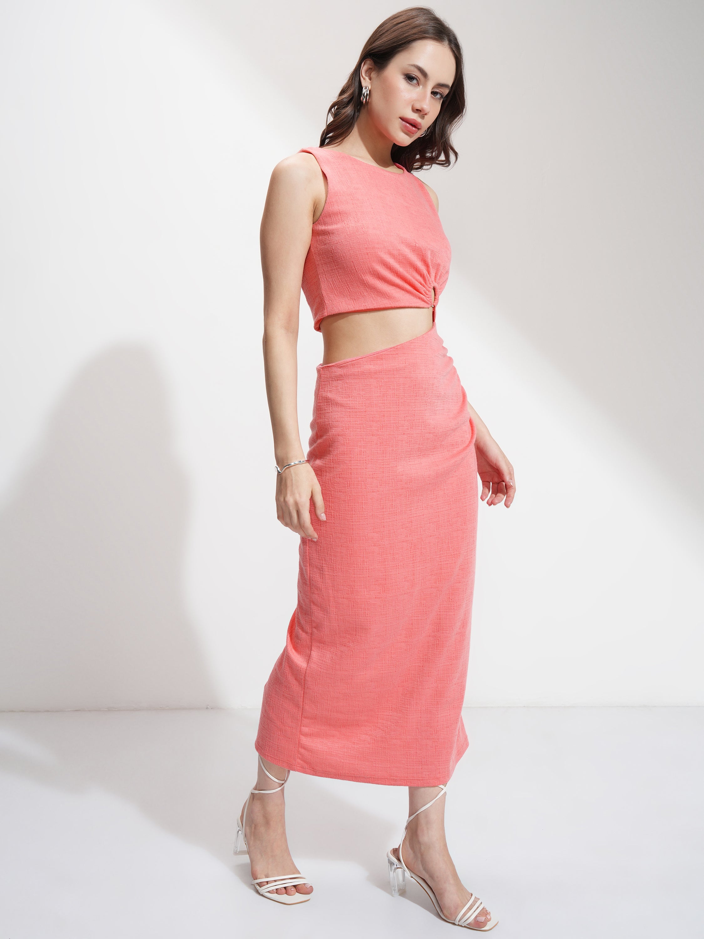 Tokyo Talkies Women Coral Solid Sheath Dress - Coral - Image 4