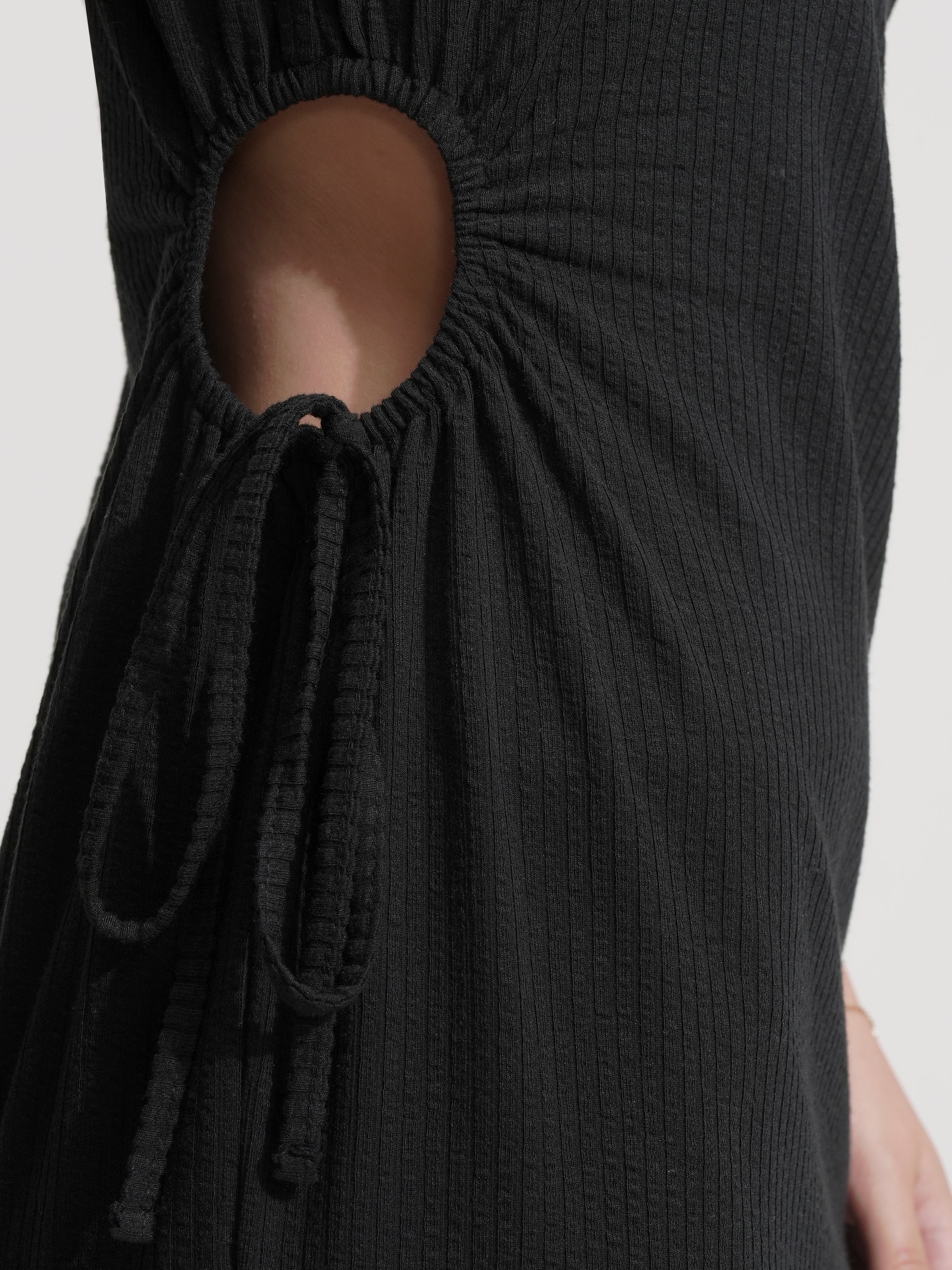 Tokyo Talkies Women Black Solid Sheath Dress - Black - Image 7