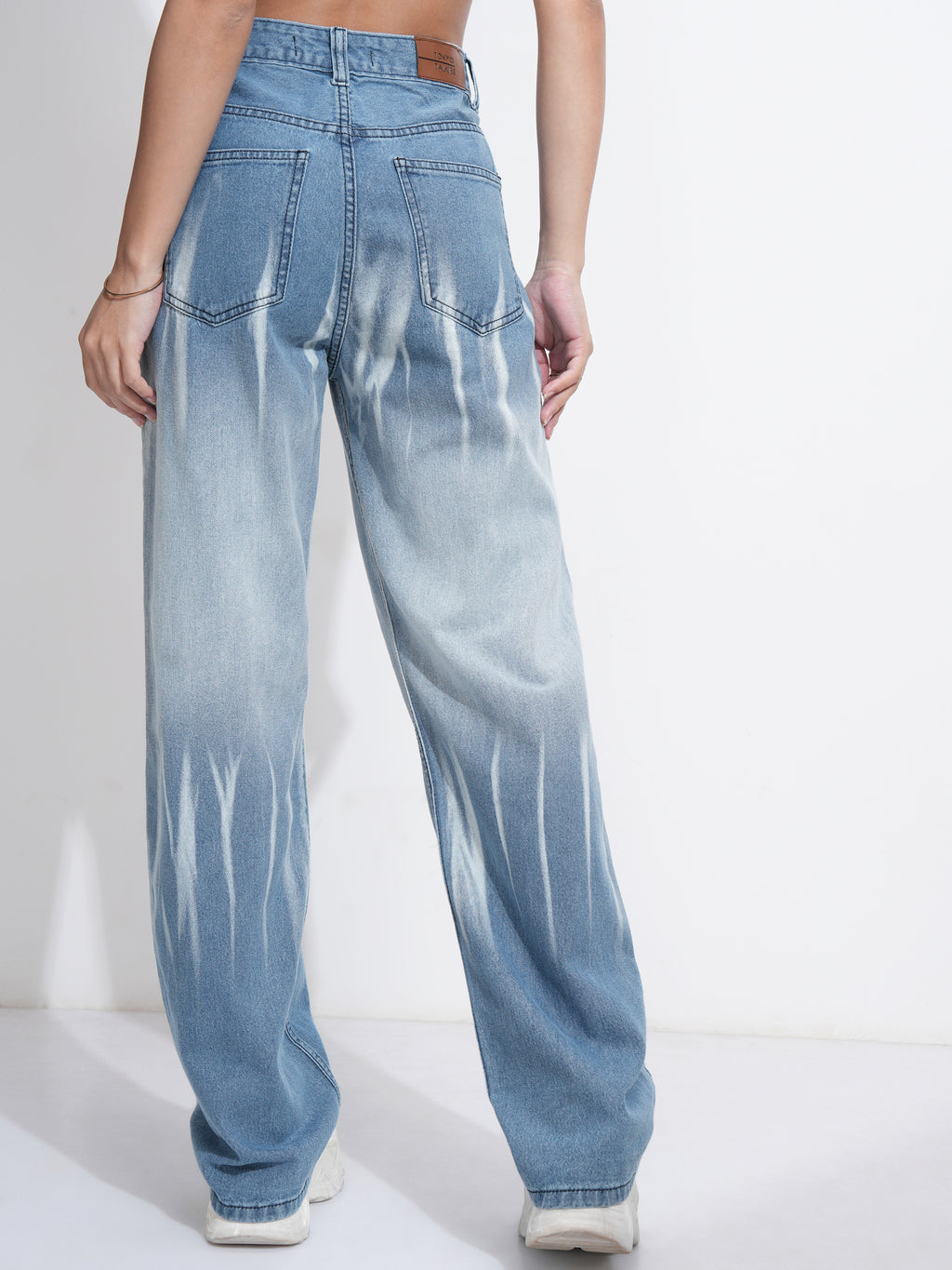 Tokyo Talkies Women Blue Dad Fit Low Distress Stretchable Jeans - Blue - Image 3