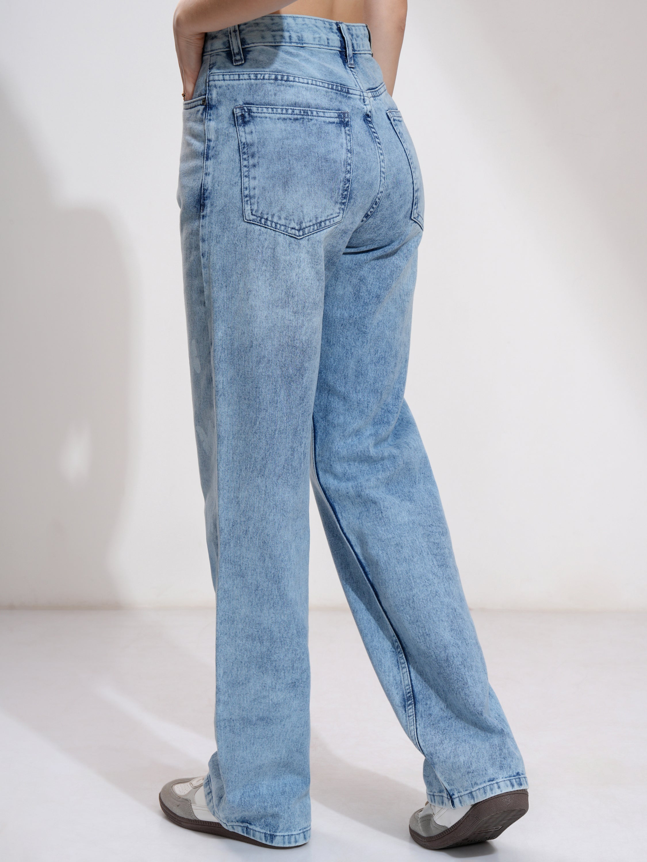 Tokyo Talkies Women Blue Dad Fit Stretchable Jeans - Blue - Image 3