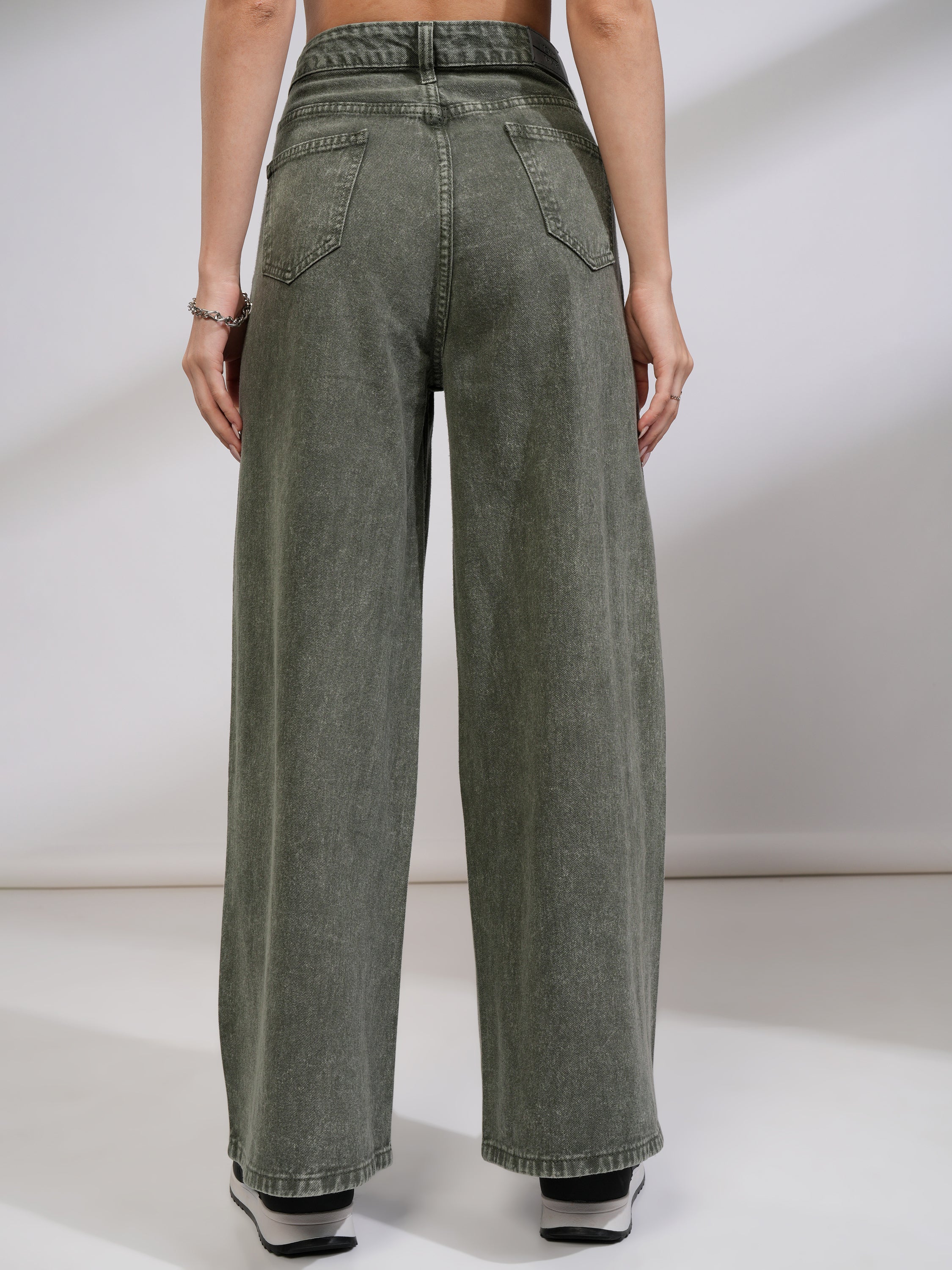 Tokyo Talkies Women Olive Flared Stretchable Jeans - Olive - Image 3