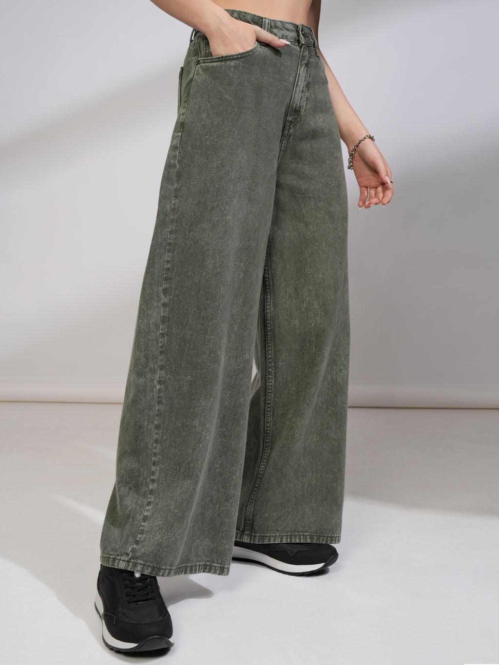 Tokyo Talkies Women Olive Flared Stretchable Jeans - Olive - Image 6