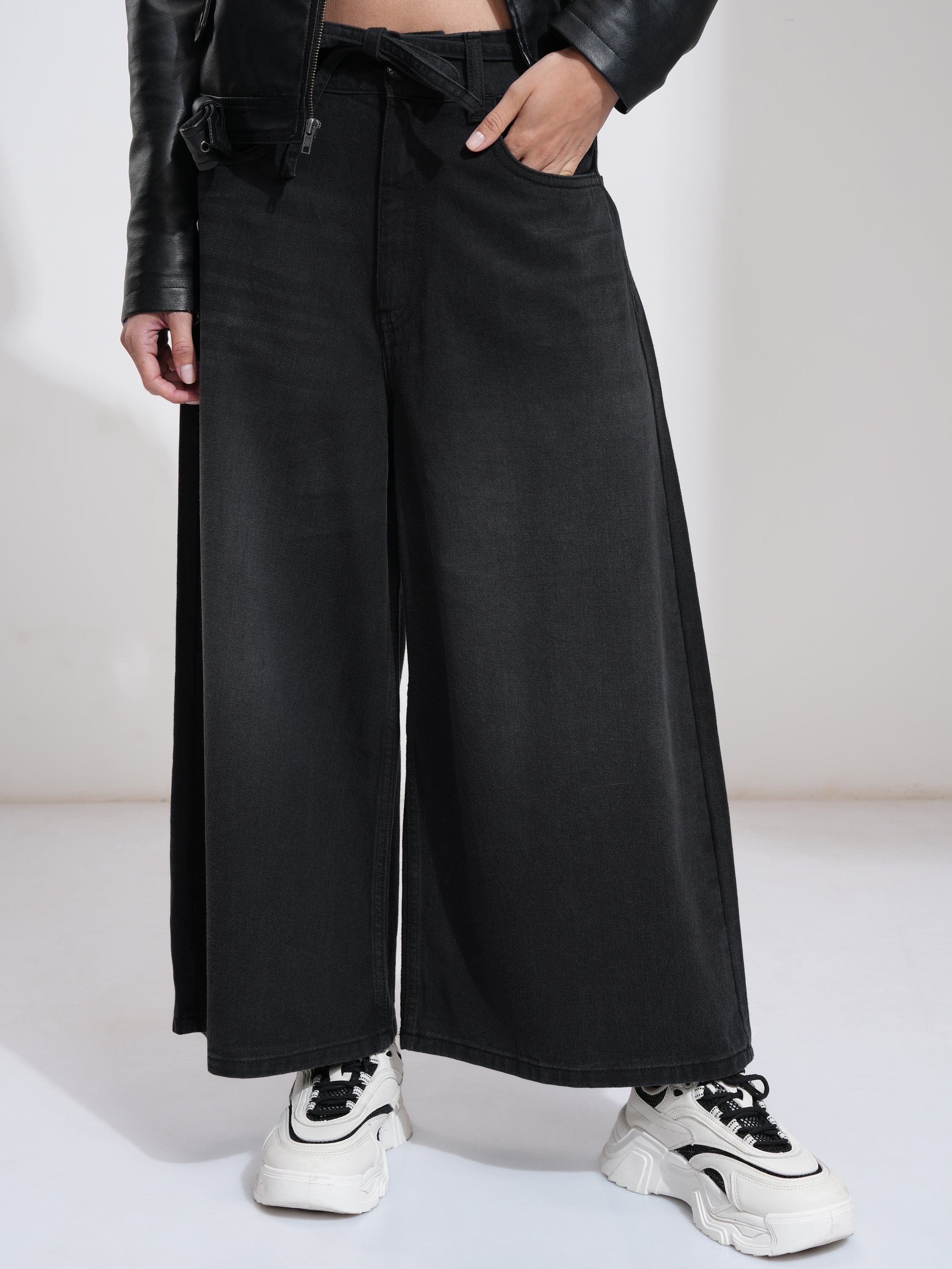 Tokyo Talkies Women Black Regular Fit Stretchable Jeans - Black - Image 1