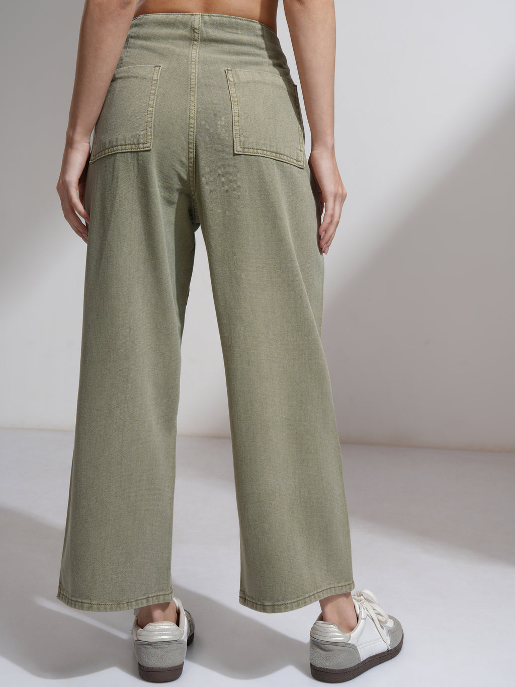 Tokyo Talkies Women Olive Straight Fit Stretchable Jeans - Olive - Image 3