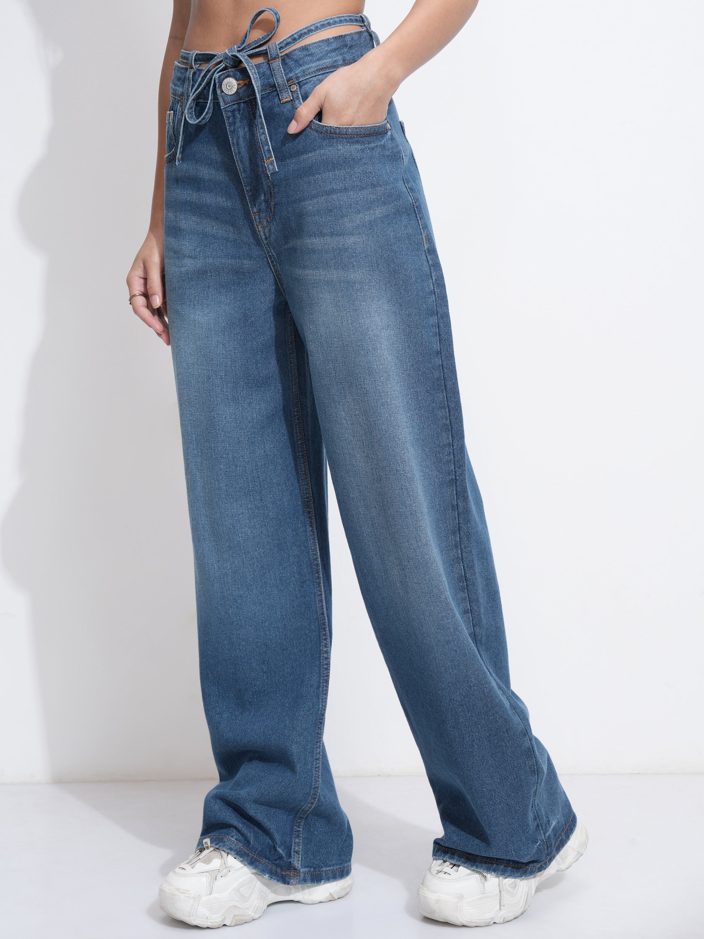 Tokyo Talkies Women Blue Flared Stretchable Jeans - Blue - Image 4