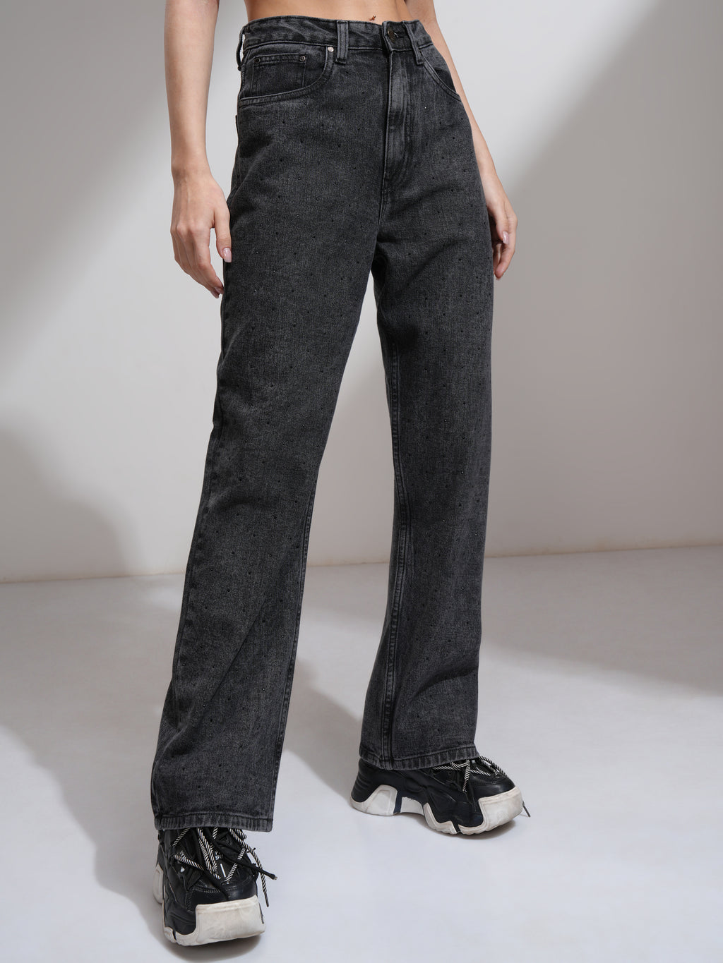 Tokyo Talkies Women Grey Dad Fit Stretchable Jeans - Grey - Image 6