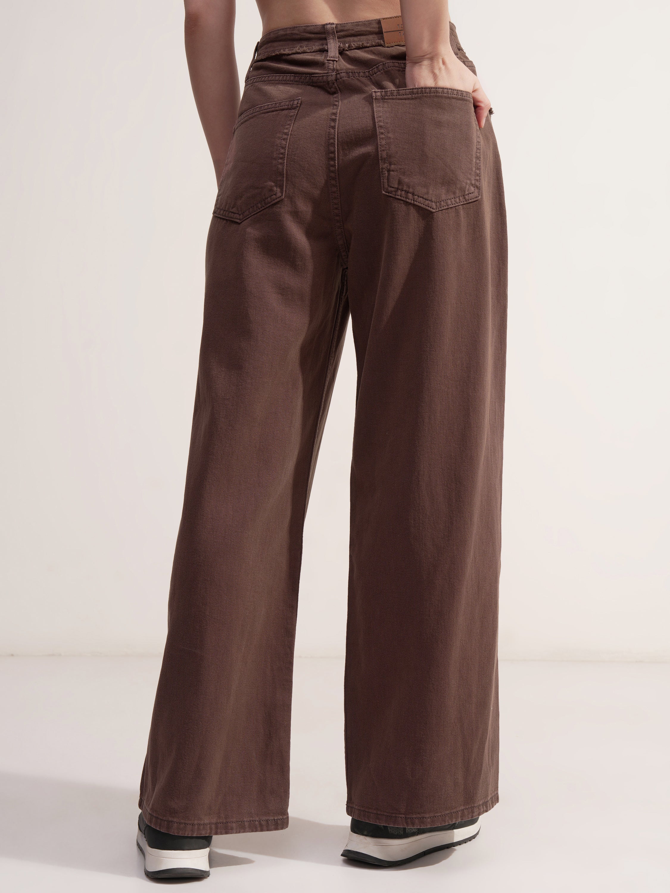 Tokyo Talkies Women Brown Dad Fit Stretchable Jeans - Brown - Image 3