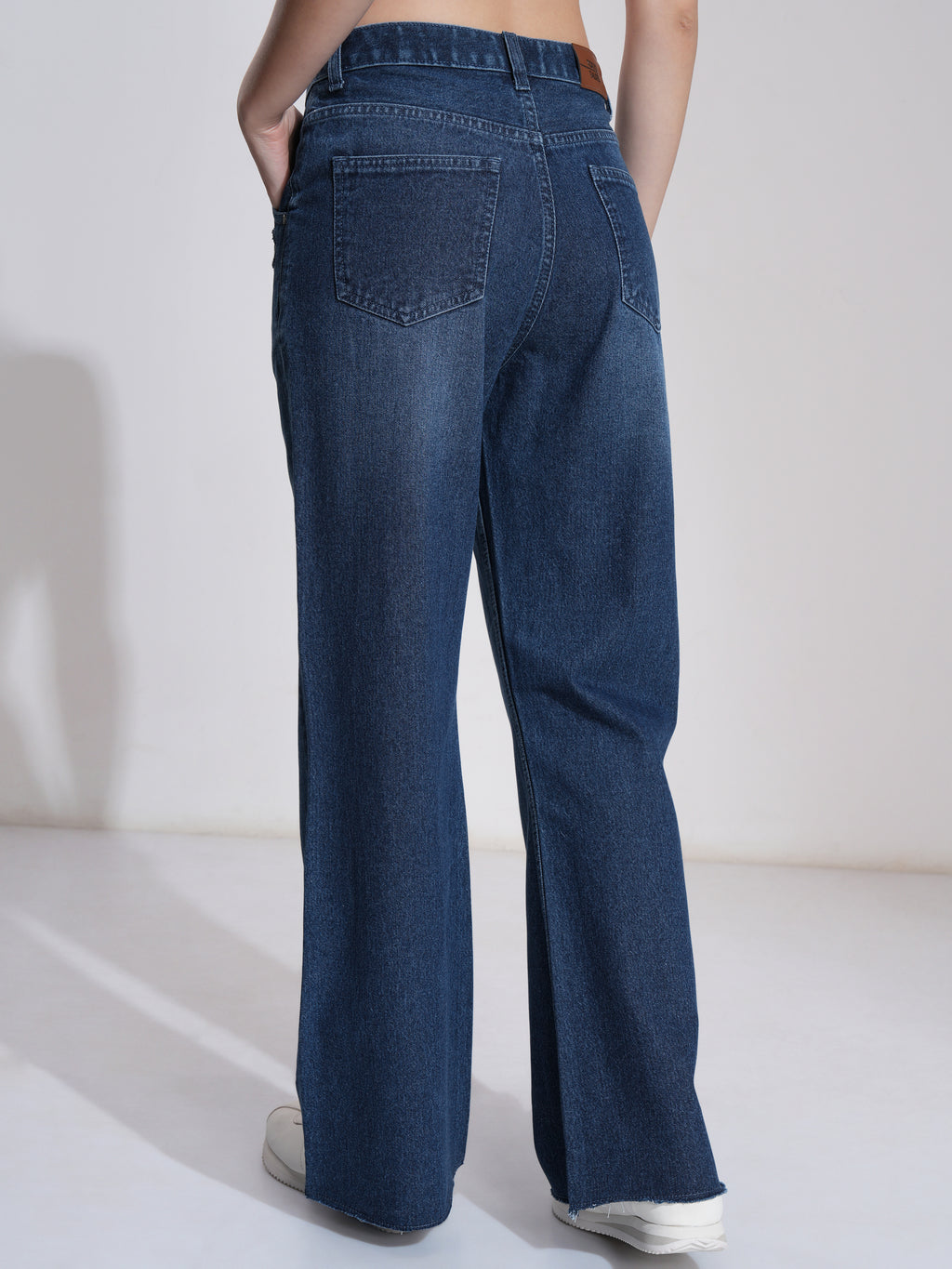 Tokyo Talkies Women Blue Bootcut Stretchable Jeans - Blue - Image 3