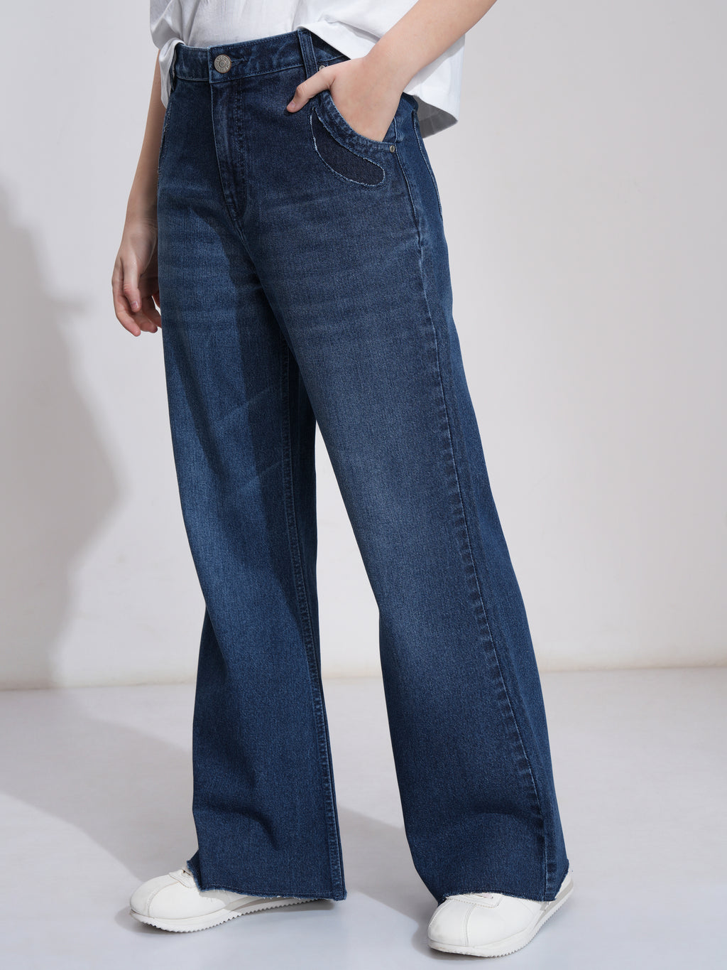 Tokyo Talkies Women Blue Bootcut Stretchable Jeans - Blue - Image 4