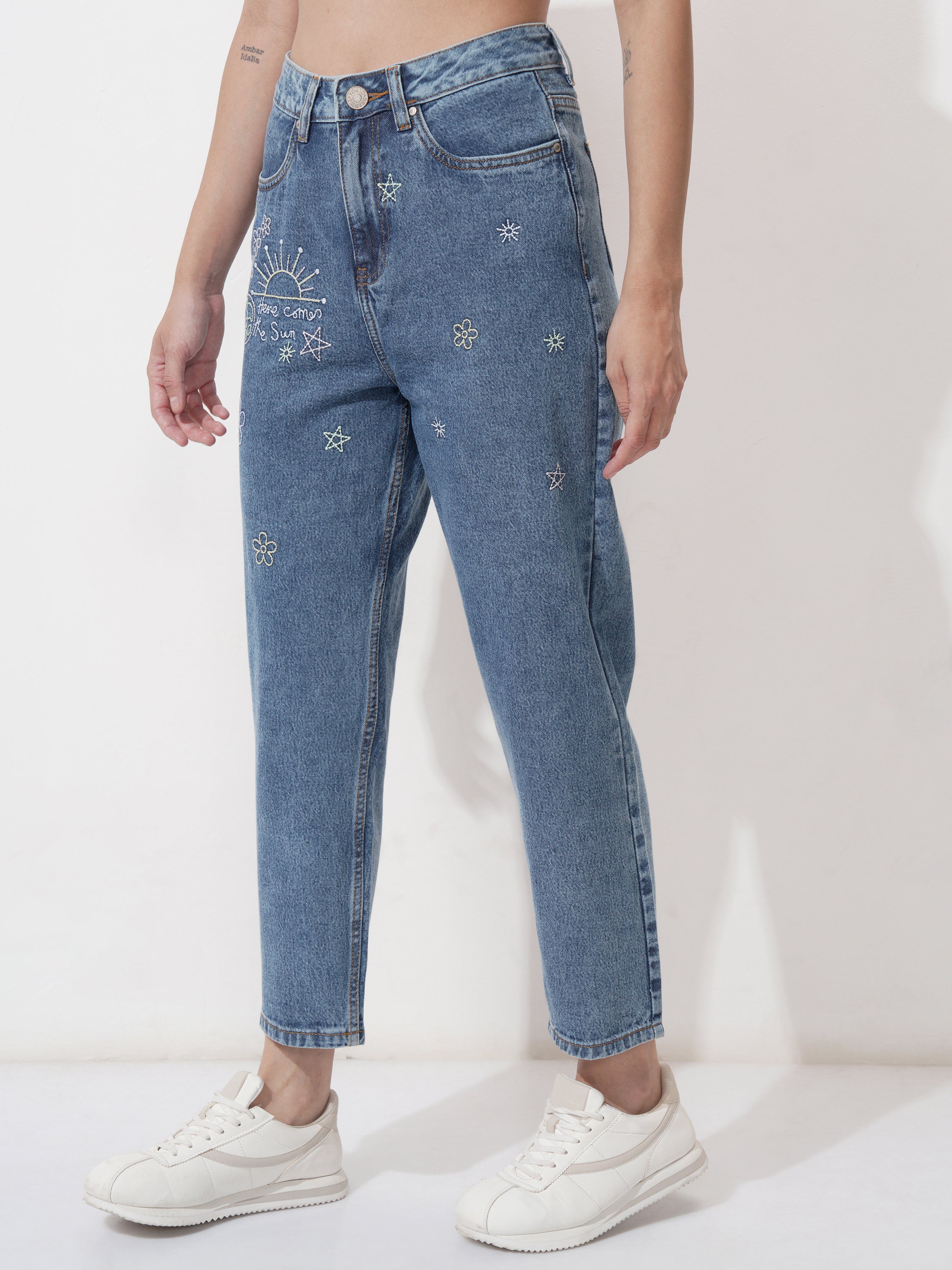 Tokyo Talkies Women Blue Mom Fit Stretchable Jeans - Blue - Image 4