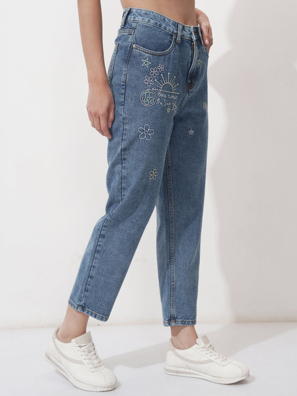 Tokyo Talkies Women Blue Mom Fit Stretchable Jeans - Blue - Image 6