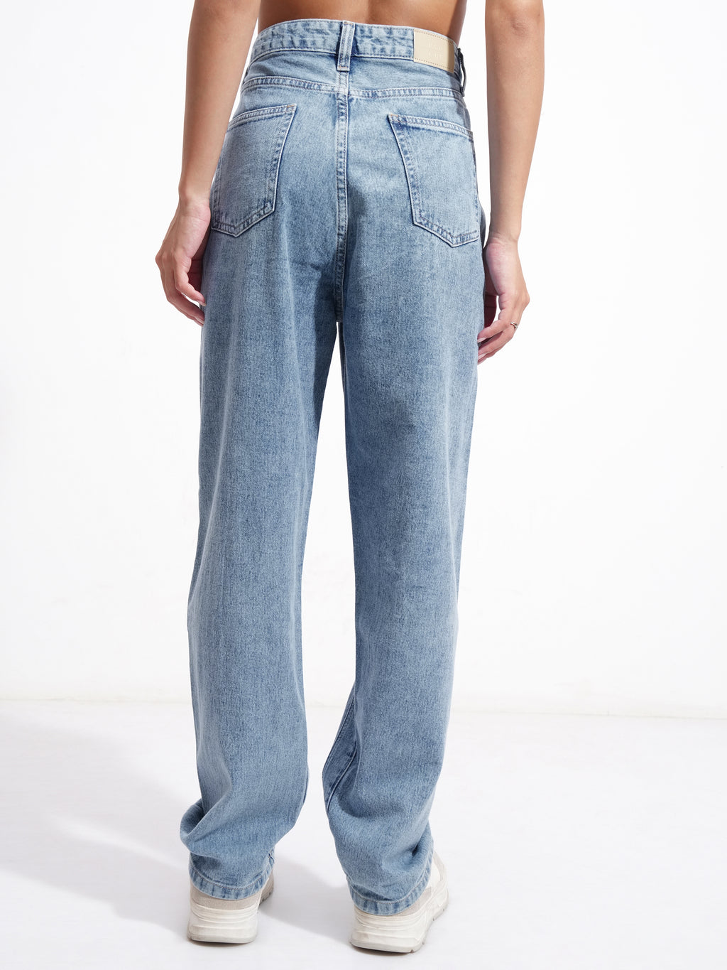 Tokyo Talkies Women Blue Relaxed Fit Stretchable Jeans - Blue - Image 3