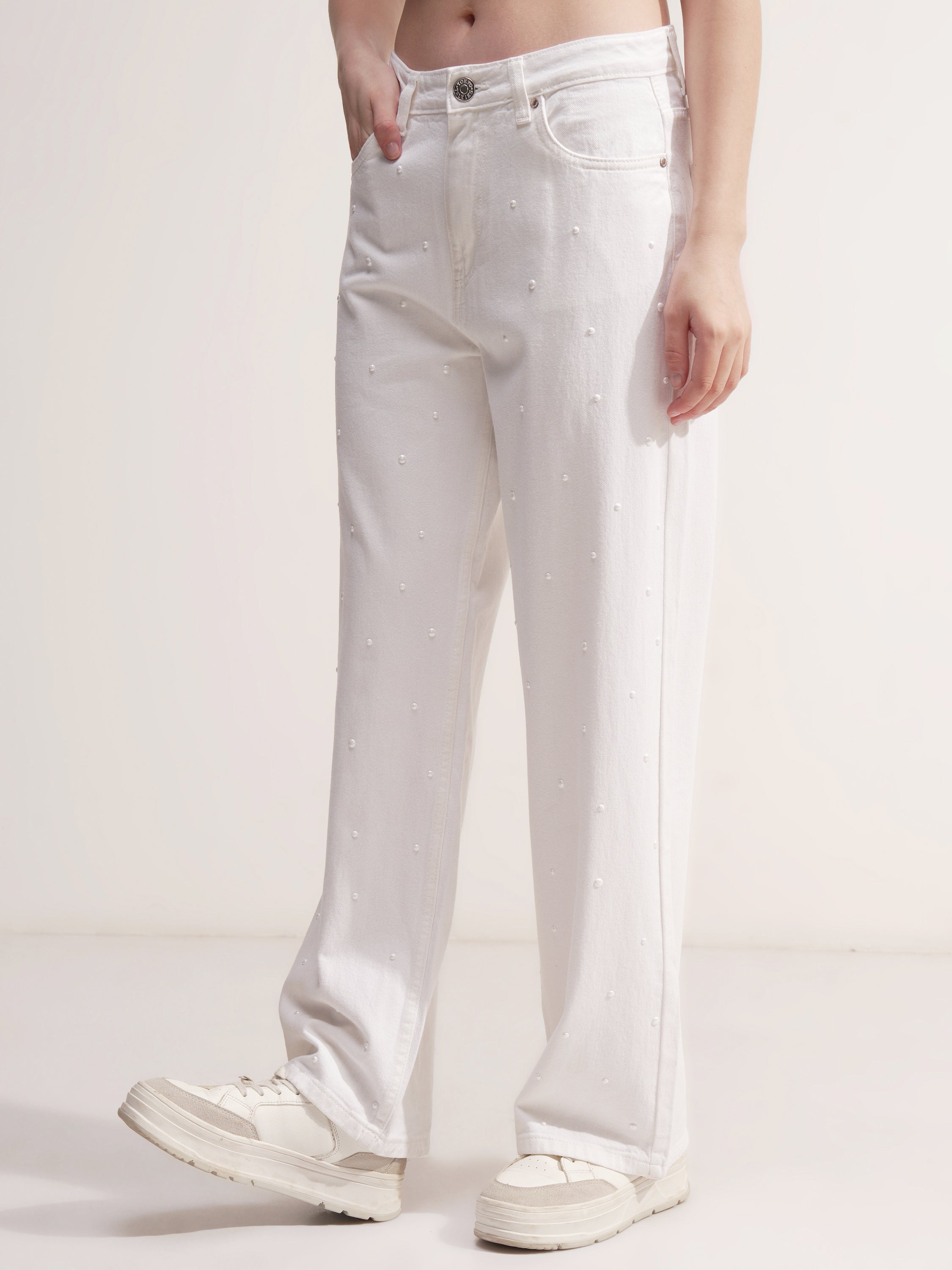 Tokyo Talkies Women White Straight Fit Stretchable Jeans - White - Image 4