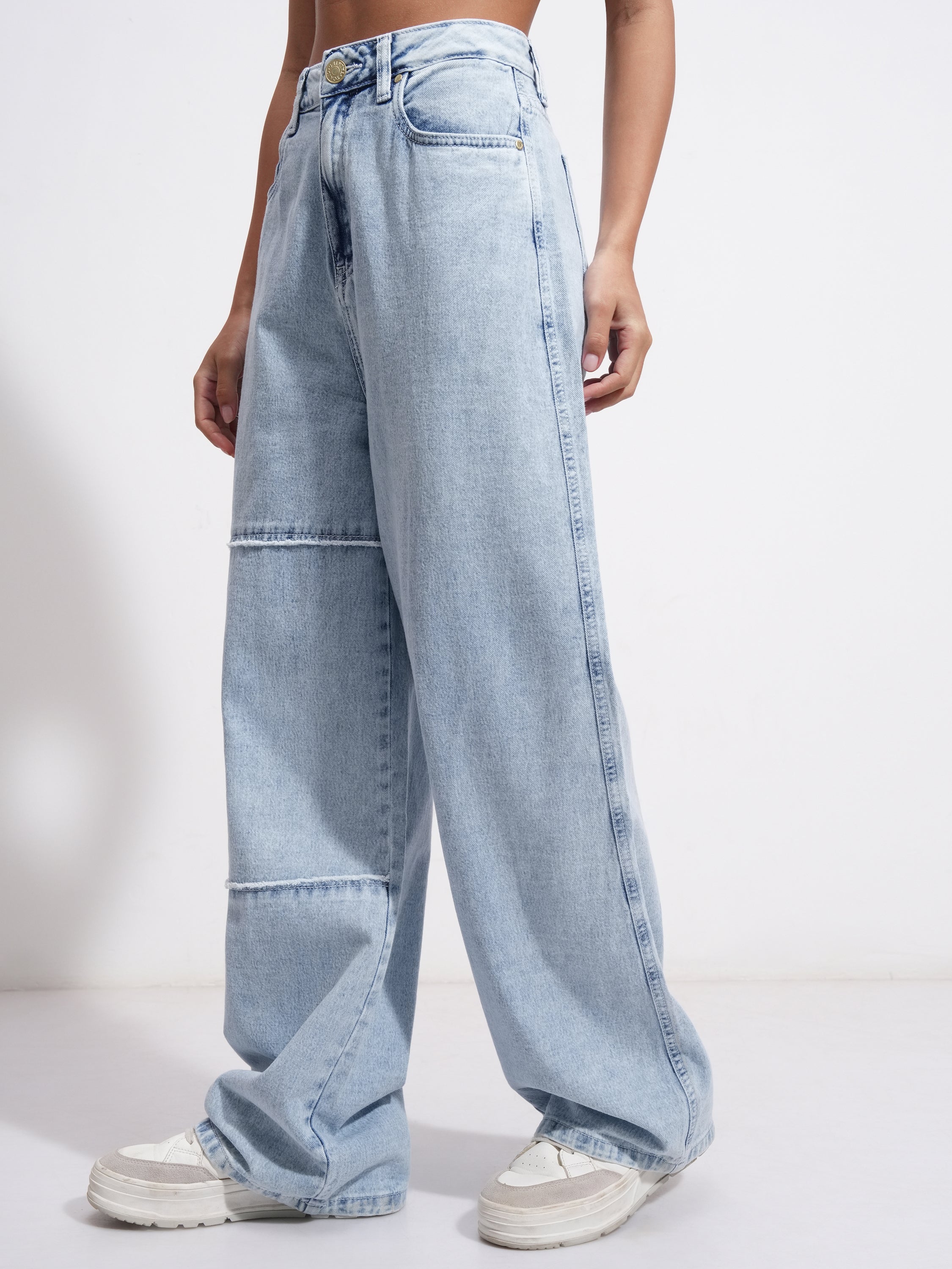 Tokyo Talkies Women Blue Flared Stretchable Jeans - Blue - Image 4