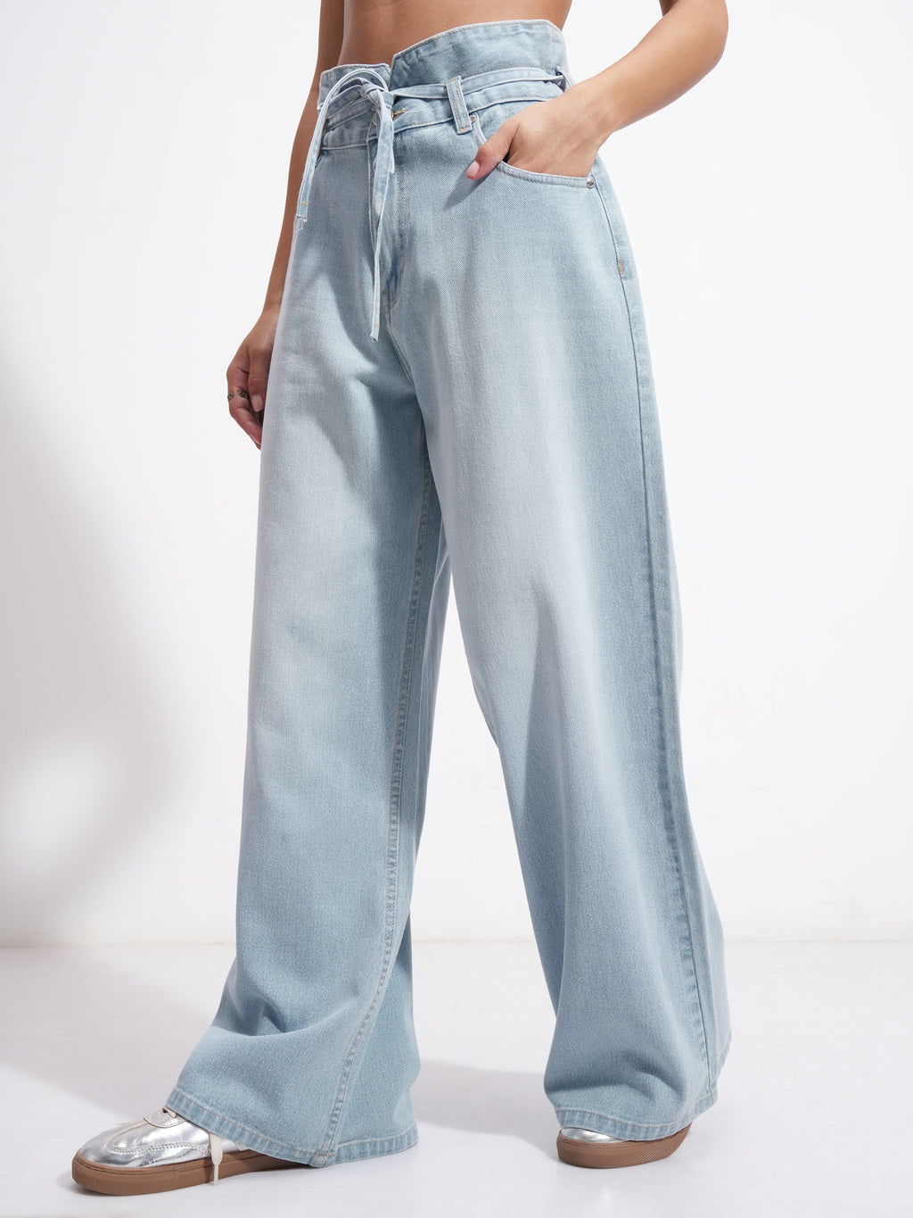 Tokyo Talkies Women Blue Flared Stretchable Jeans - Blue - Image 4