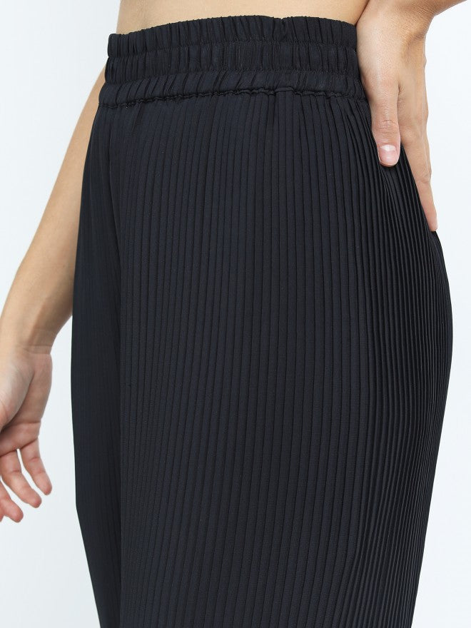 Tokyo Talkies Womens Black Pleated Wide Leg Pant - Black - Image 4