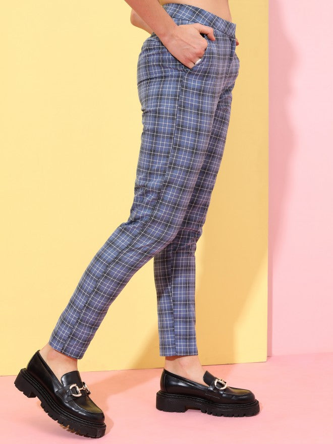 Tokyo Talkies Women Grey Checked Regular Fit Trouser - Grey - Image 6