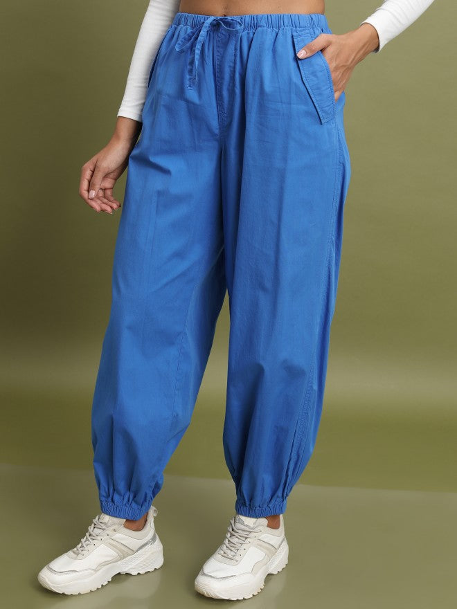 Tokyo Talkies Women Blue Solid Regular Fit Joggers - Blue - Image 4