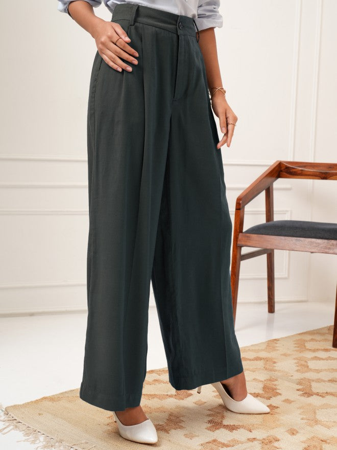 Tokyo Talkies Women Charcoal Solid Flared Casual Trouser - Charcoal - Image 6
