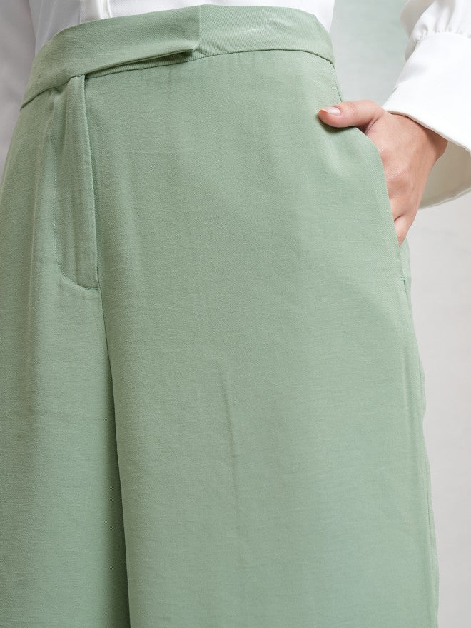Tokyo Talkies Women Green Solid Straight Fit Casual Trouser - Green - Image 5