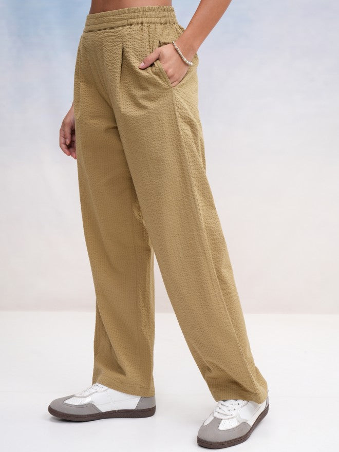 Tokyo Talkies Women Khaki Self Design Regular Fit Casual Trouser - Khaki - Image 4
