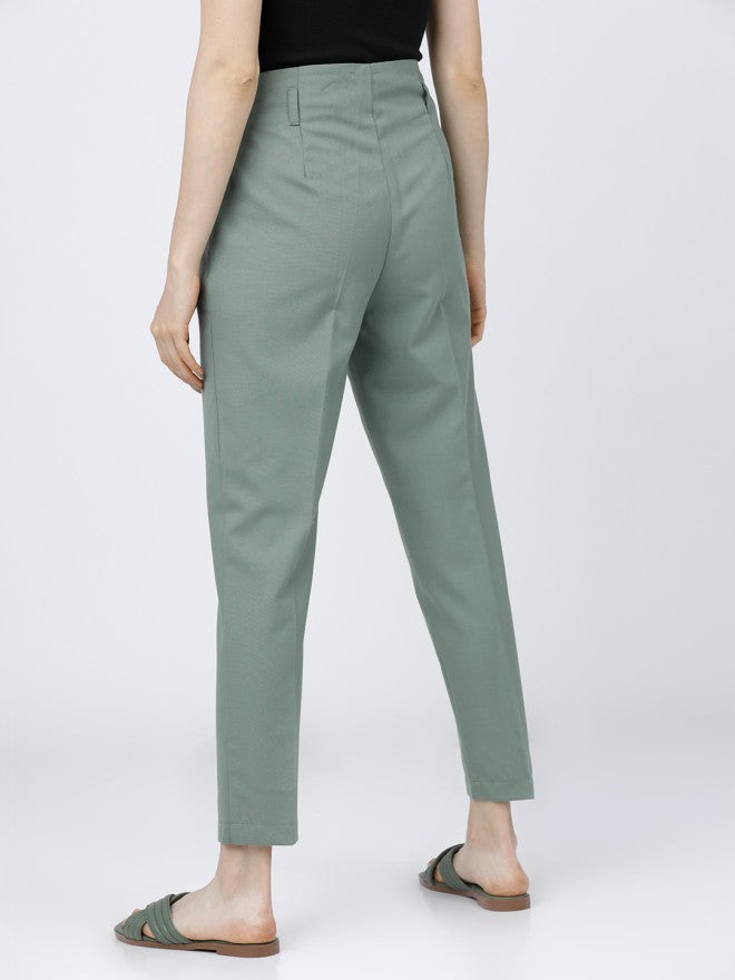 Tokyo Talkies Women Green Solid Tapered Fit Casual Trouser - Green - Image 3