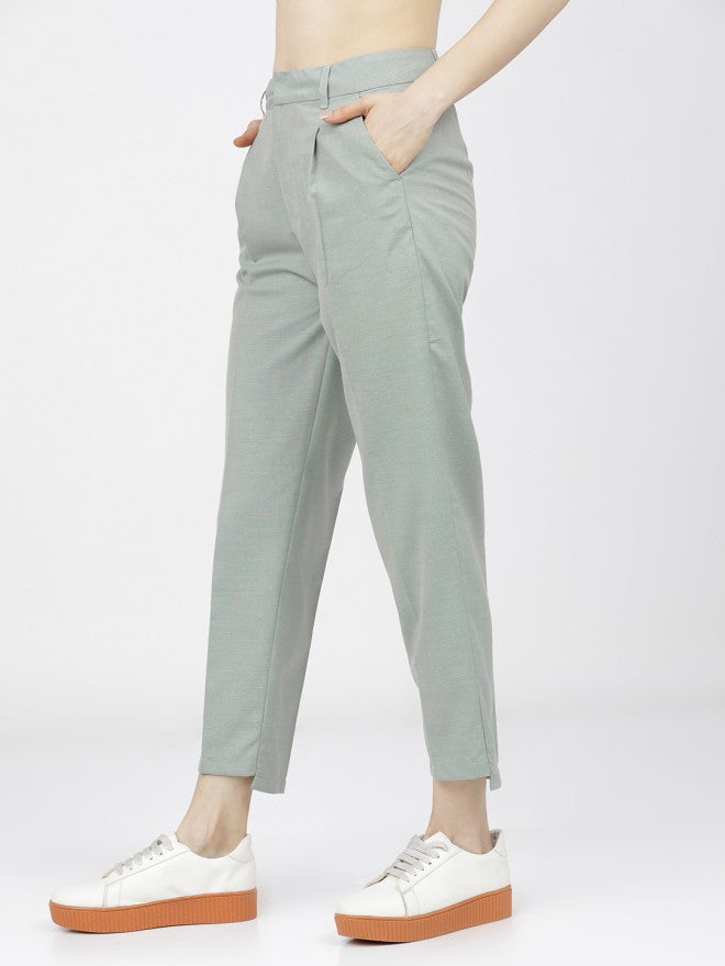 Tokyo Talkies Women Green Solid Tapered Fit Casual Trouser - Green - Image 2