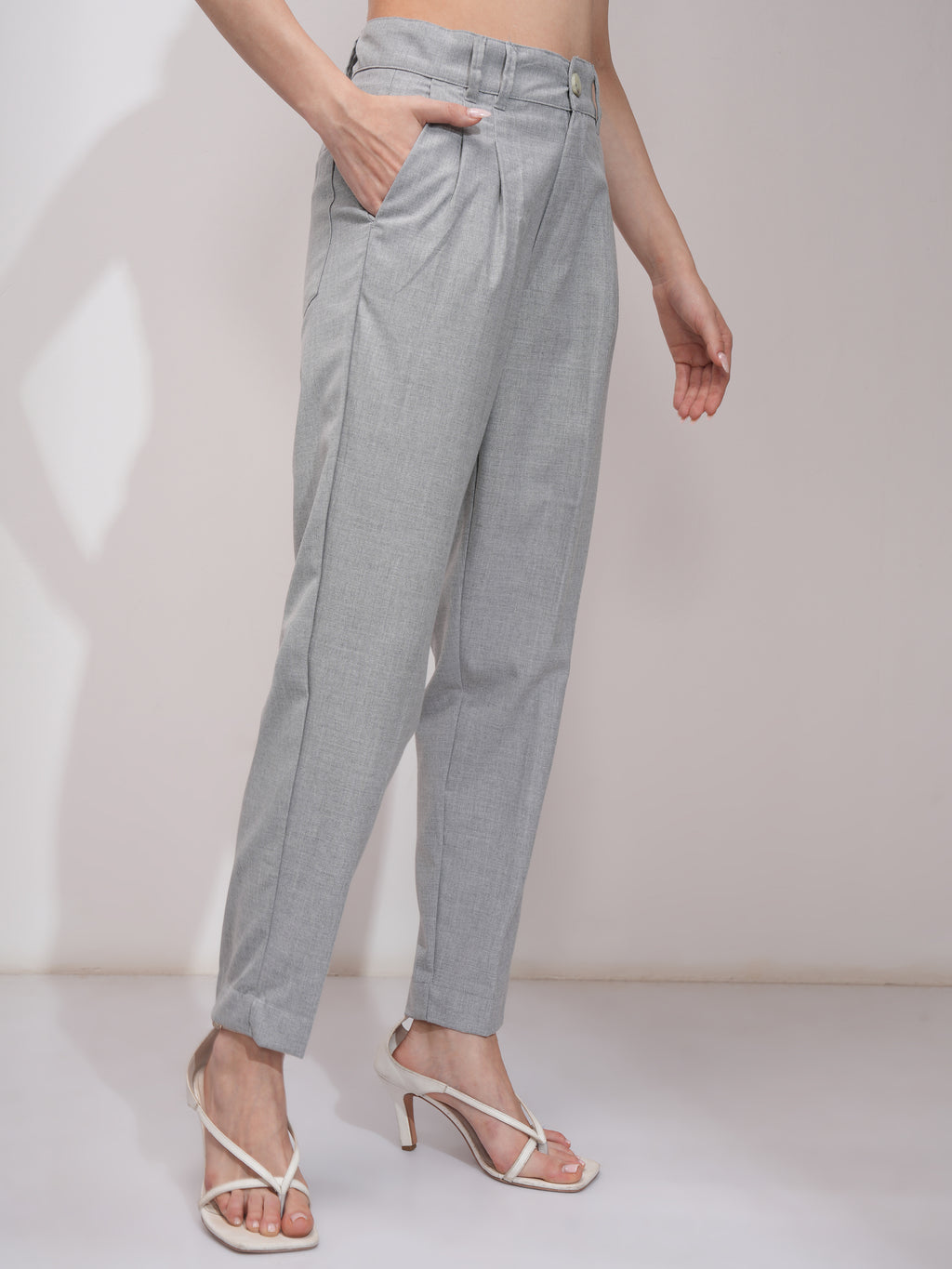 Tokyo Talkies Women Grey Solid Tapered Fit Casual Trouser - Grey - Image 6