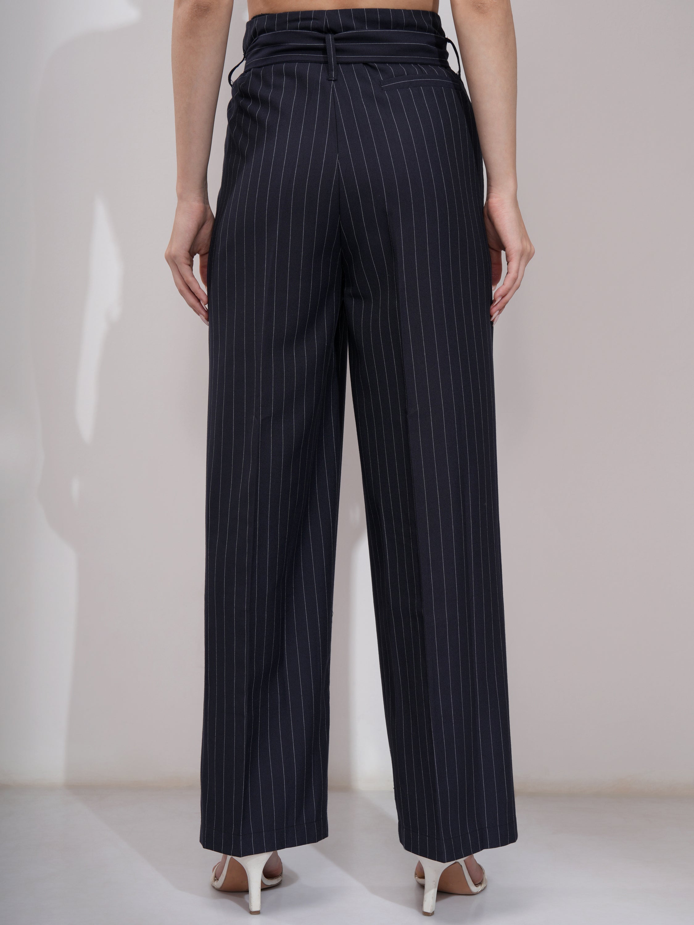 Tokyo Talkies Women Navy Blue Solid Regular Fit Casual Trouser - Navy Blue - Image 3