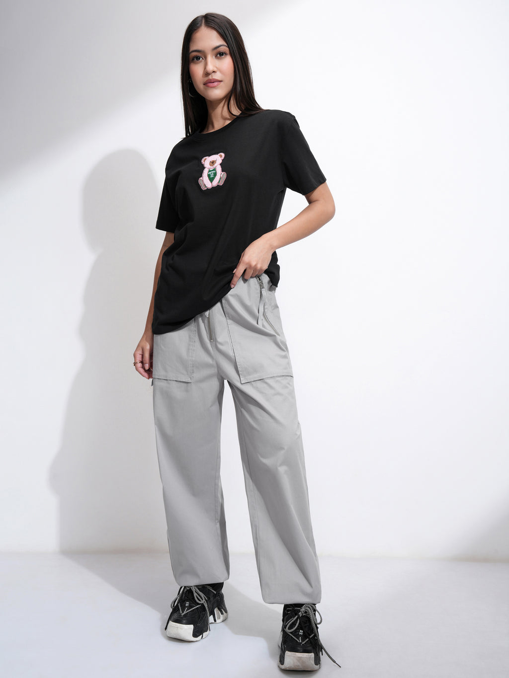 Tokyo Talkies Women Grey Solid Regular Fit Casual Trouser - Grey - Image 2