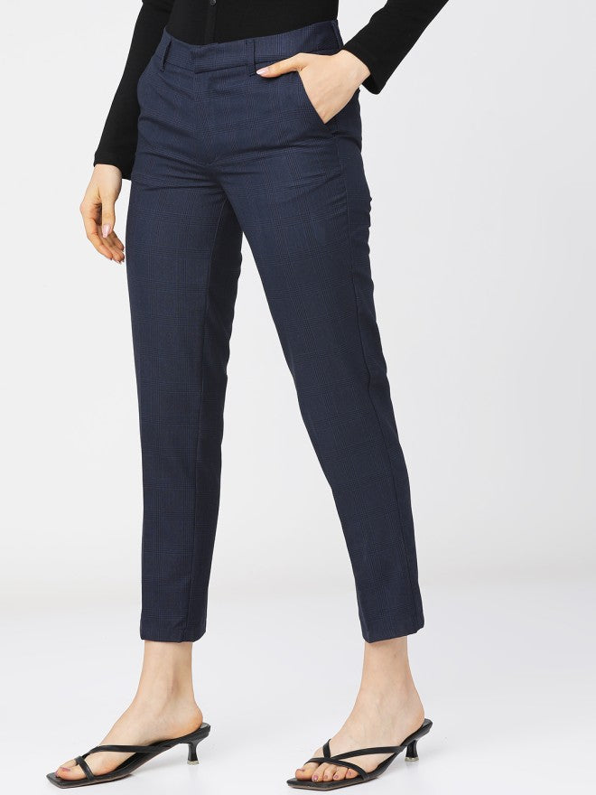 Tokyo Talkies Women Navy Blue Checked Regular Fit Casual Trouser - Navy Blue - Image 2