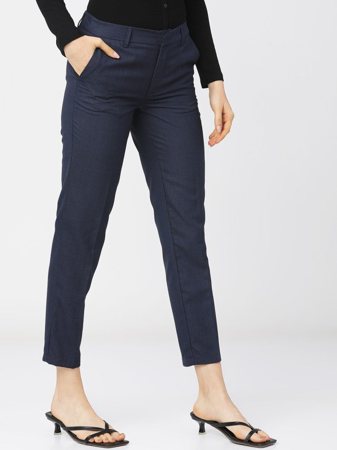 Tokyo Talkies Women Navy Blue Checked Regular Fit Casual Trouser - Navy Blue - Image 6