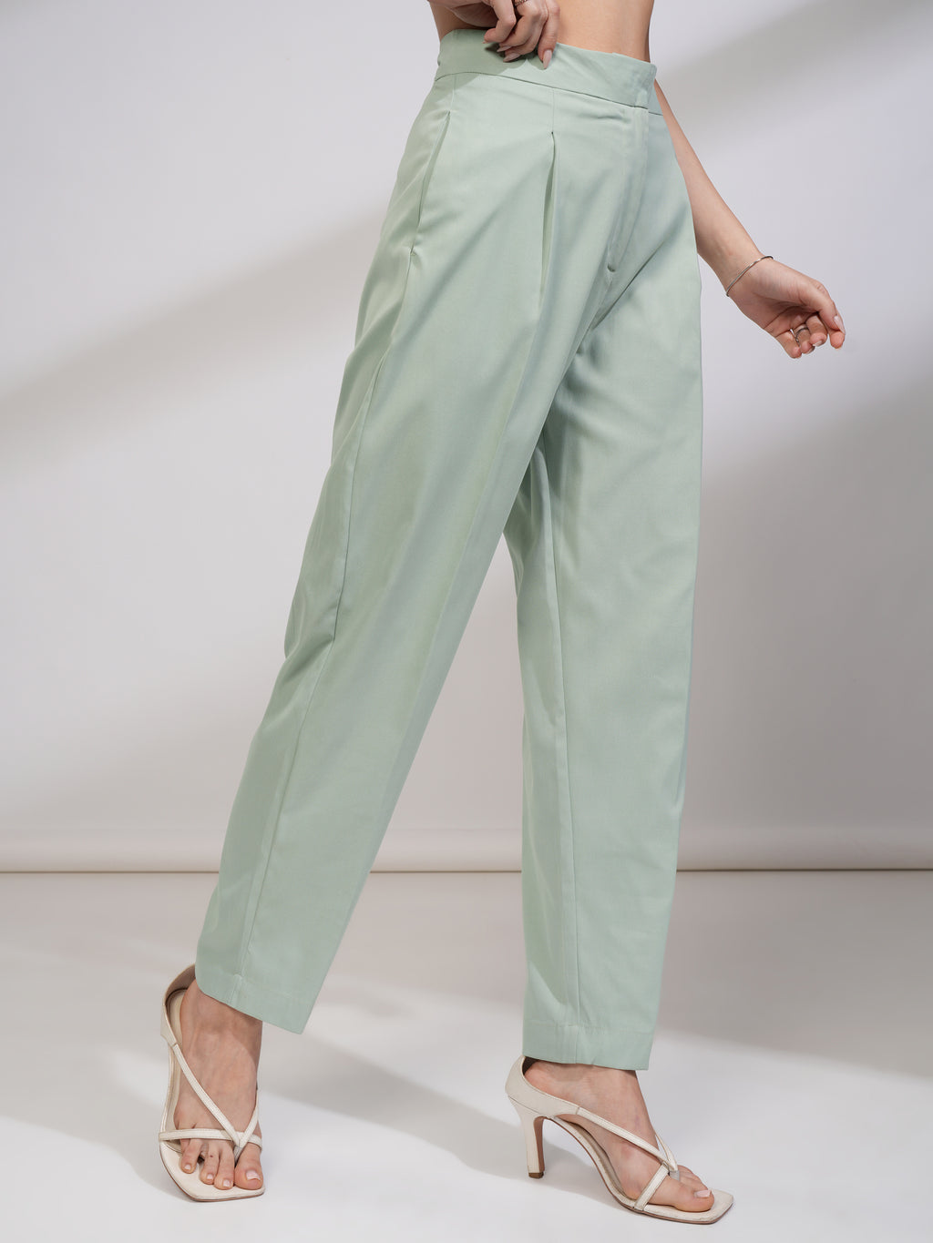 Tokyo Talkies Women Green Solid Regular Fit Casual Trouser - Green - Image 6