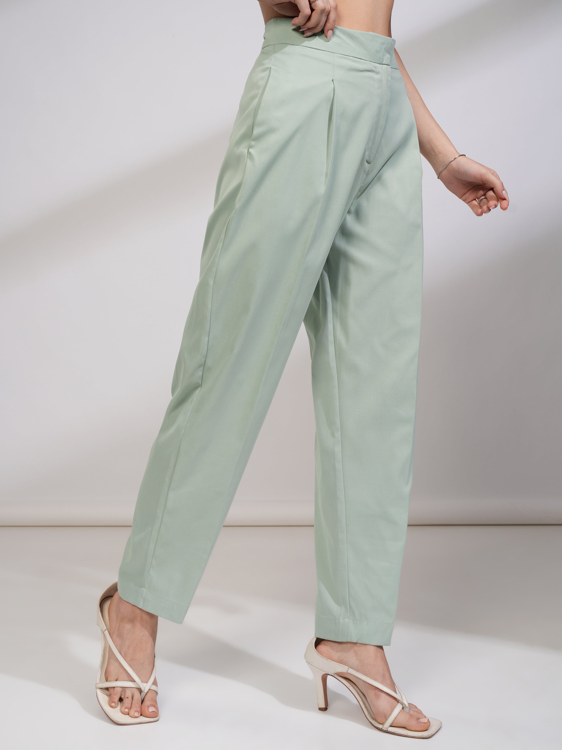 Tokyo Talkies Women Green Solid Regular Fit Casual Trouser - Green - Image 6